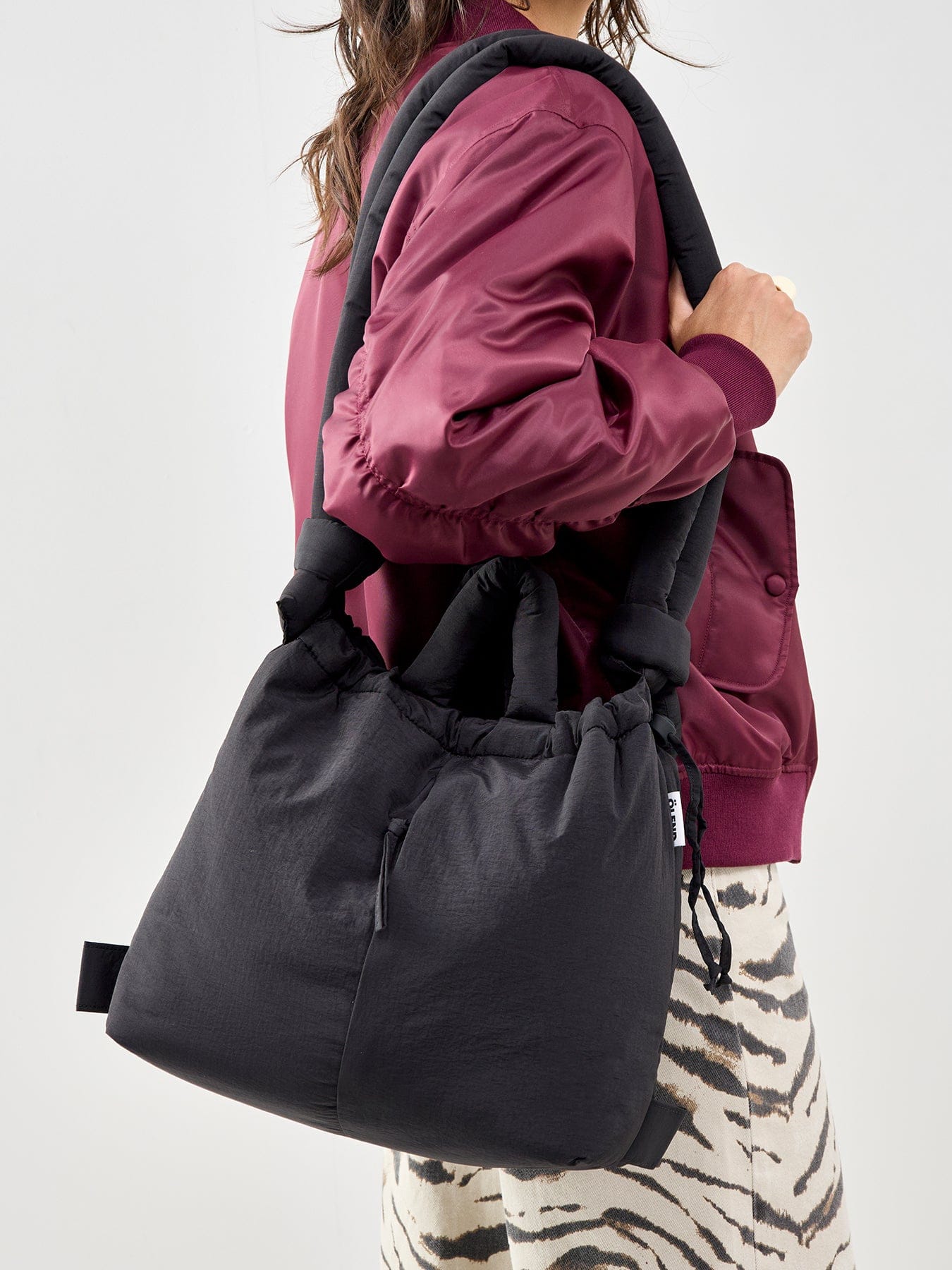 OLEND Ona Soft Bag Black