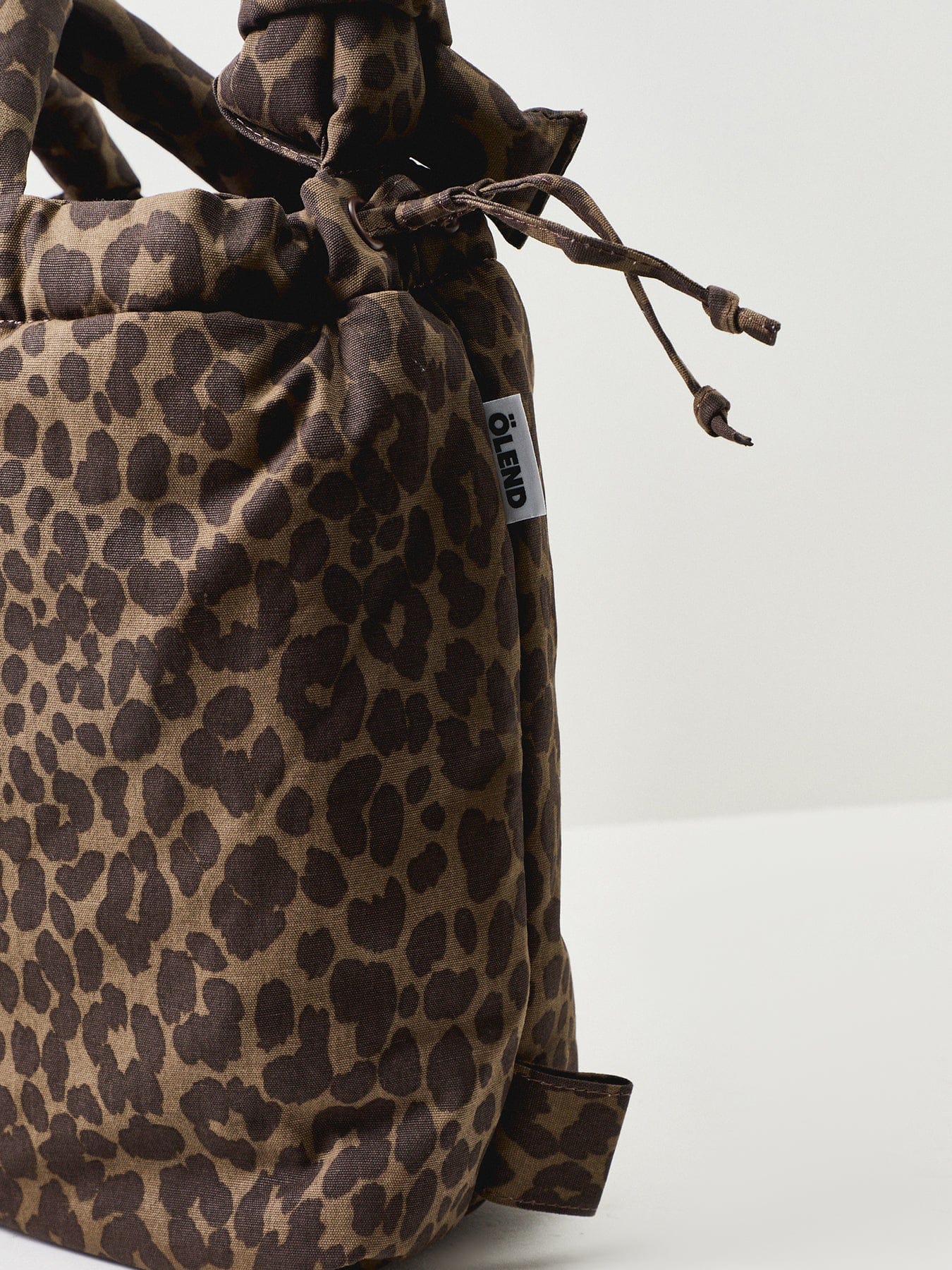 OLEND Ona Soft Bag Leopard