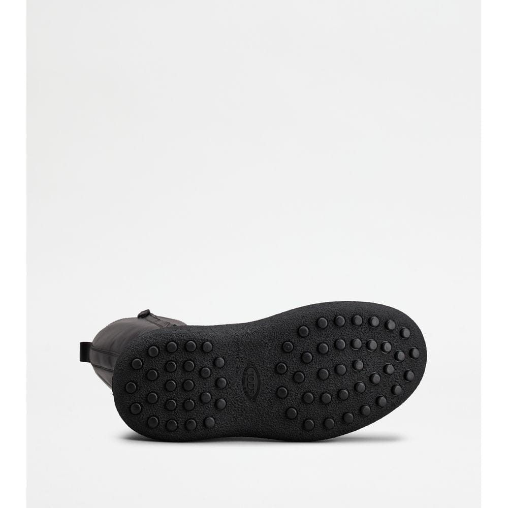 Tod's Tods W. G. Lace - Up Boots In Leather Black Womens