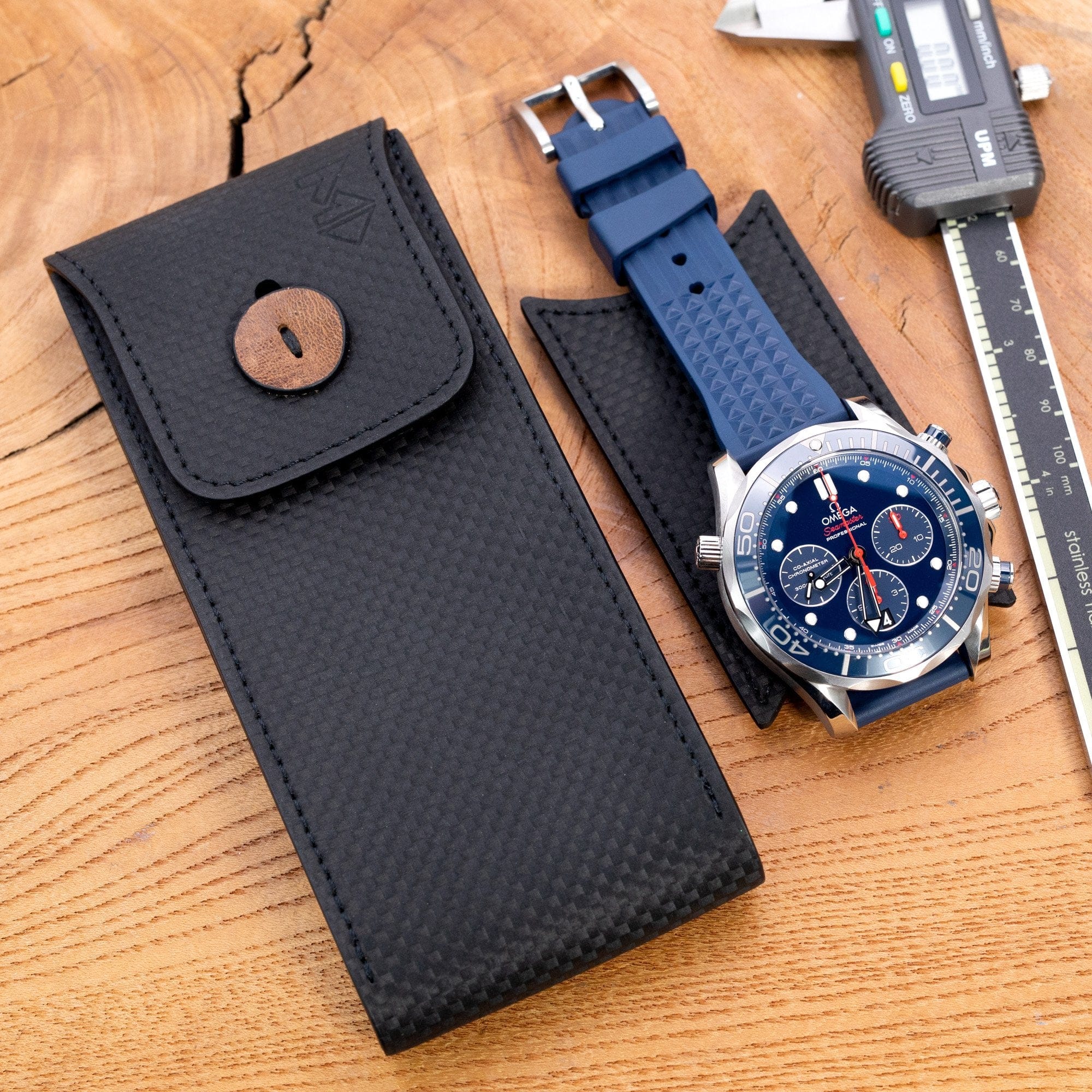 Miltat MT - 3 German Leather Watch Pouch in Carbon Fiber Pattern for Watch Strap