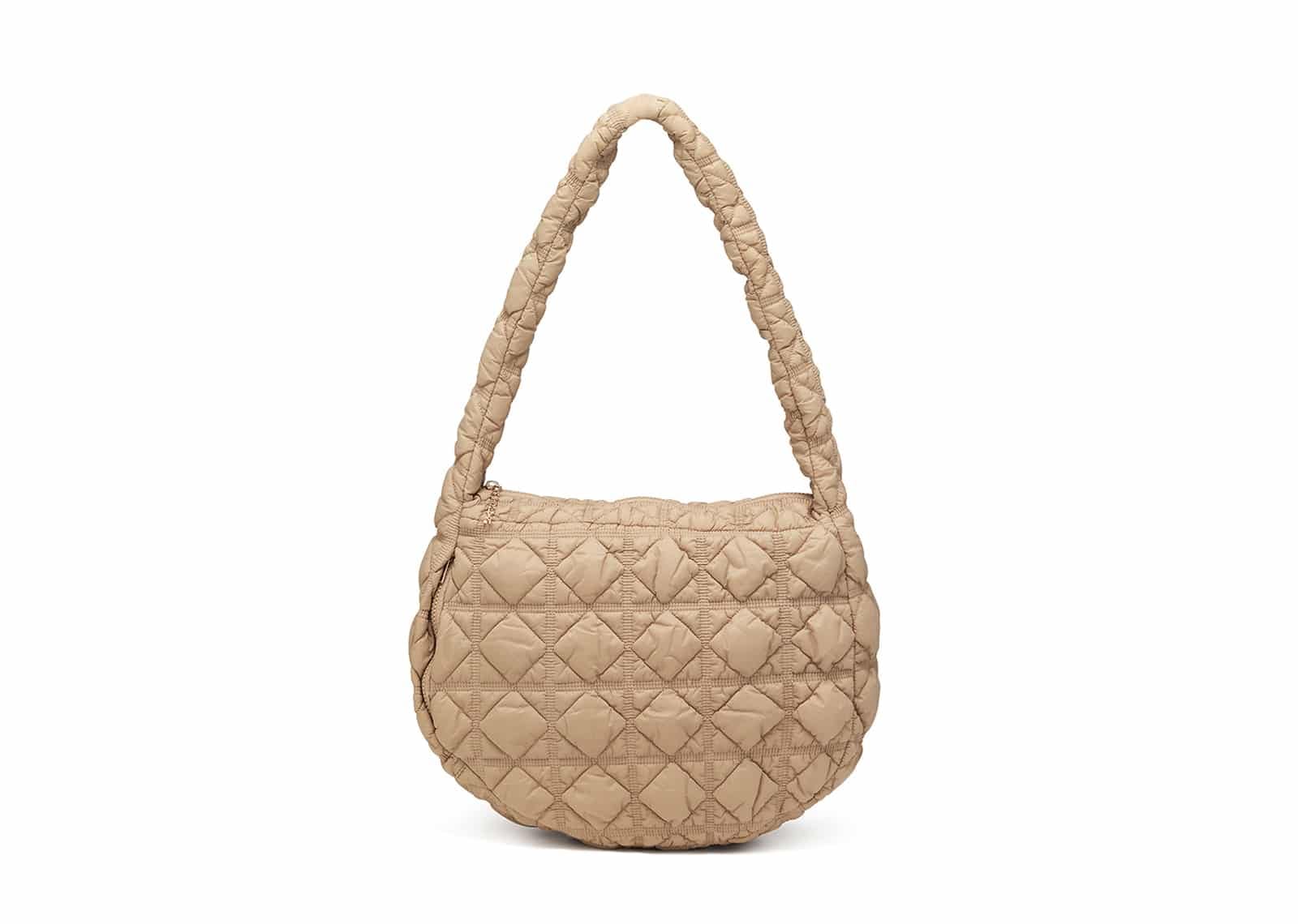 Carlyn Soft L Bag Beige H71307010
