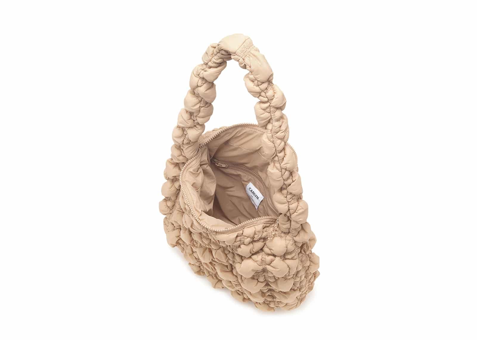 Carlyn Soft L Bag Beige H71307010