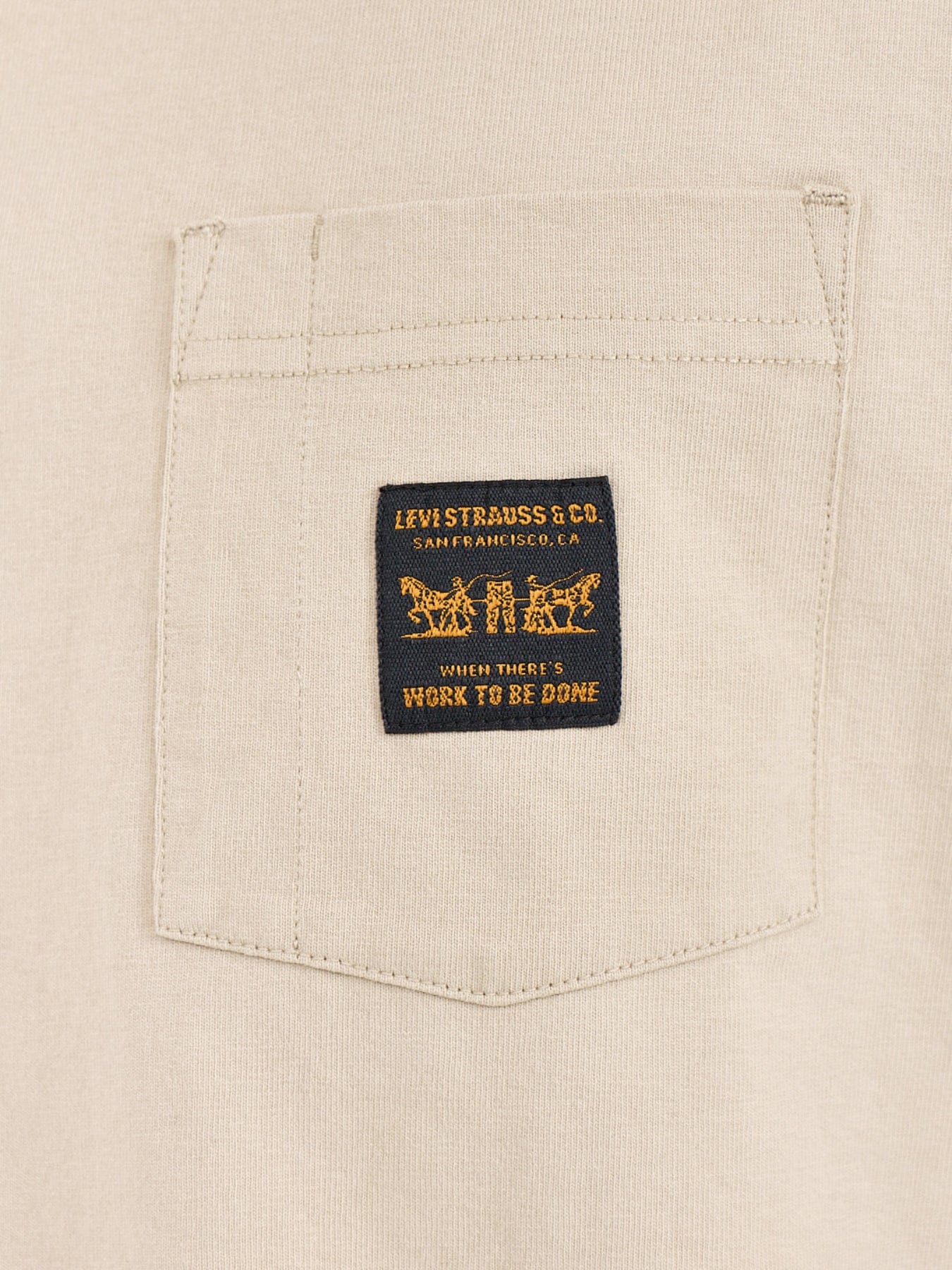 Levi's Pocket T - Shirt Beige