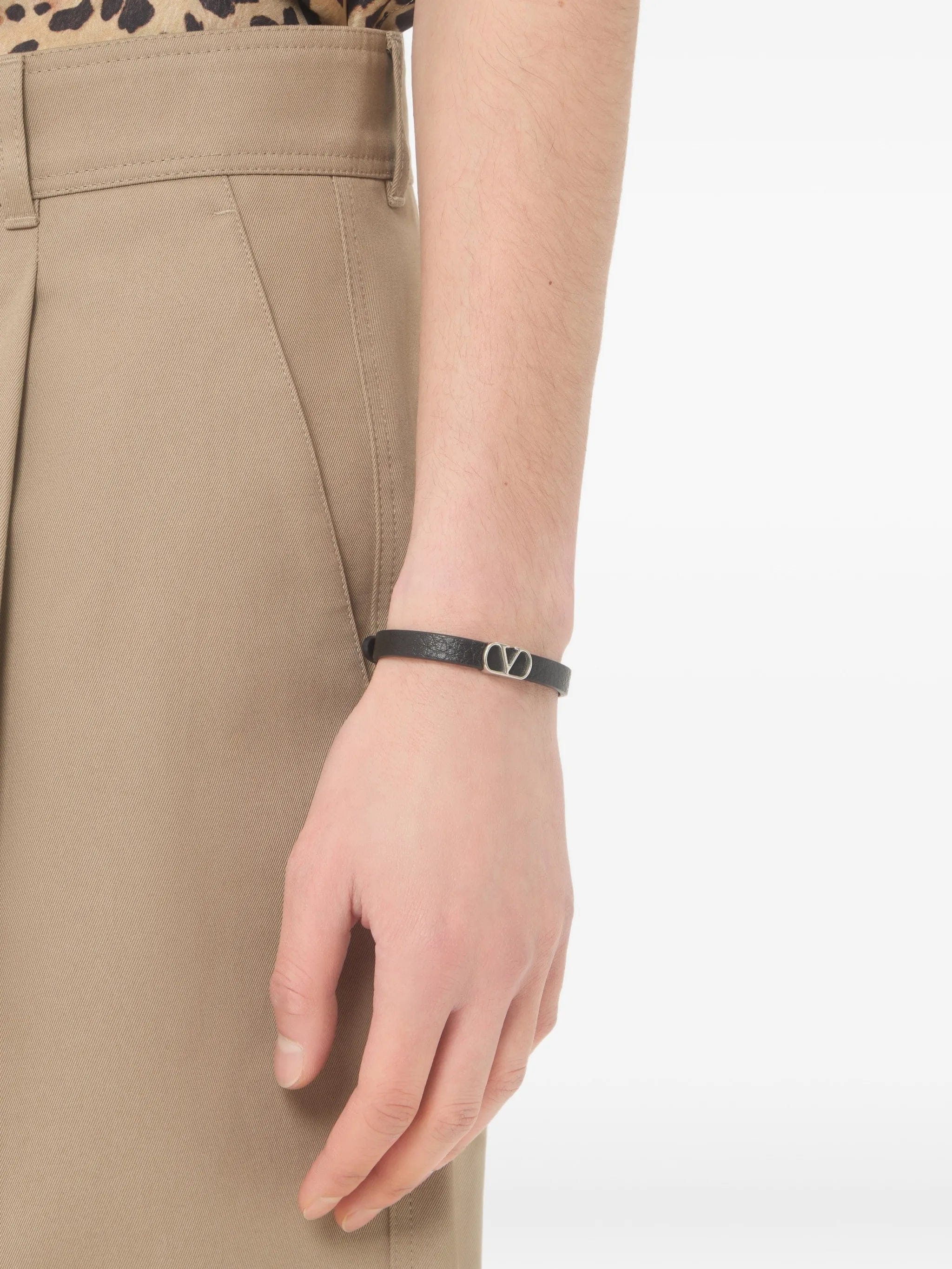 Valentino Garavani VLogo Signature leather bracelet