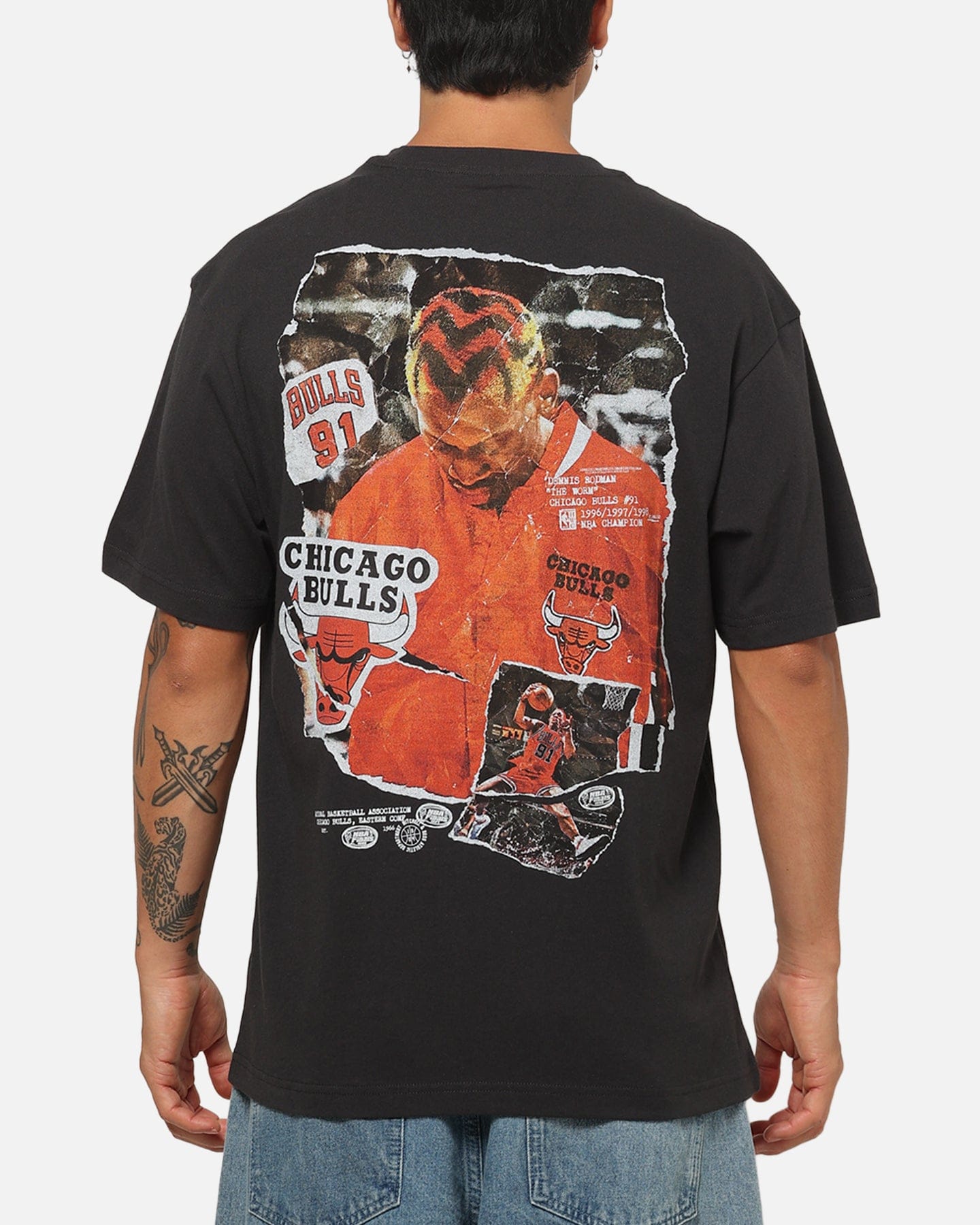 Mitchell & NESS Chicago Bulls Dennis Rodman Ripped Player T - Shirt Washed Black