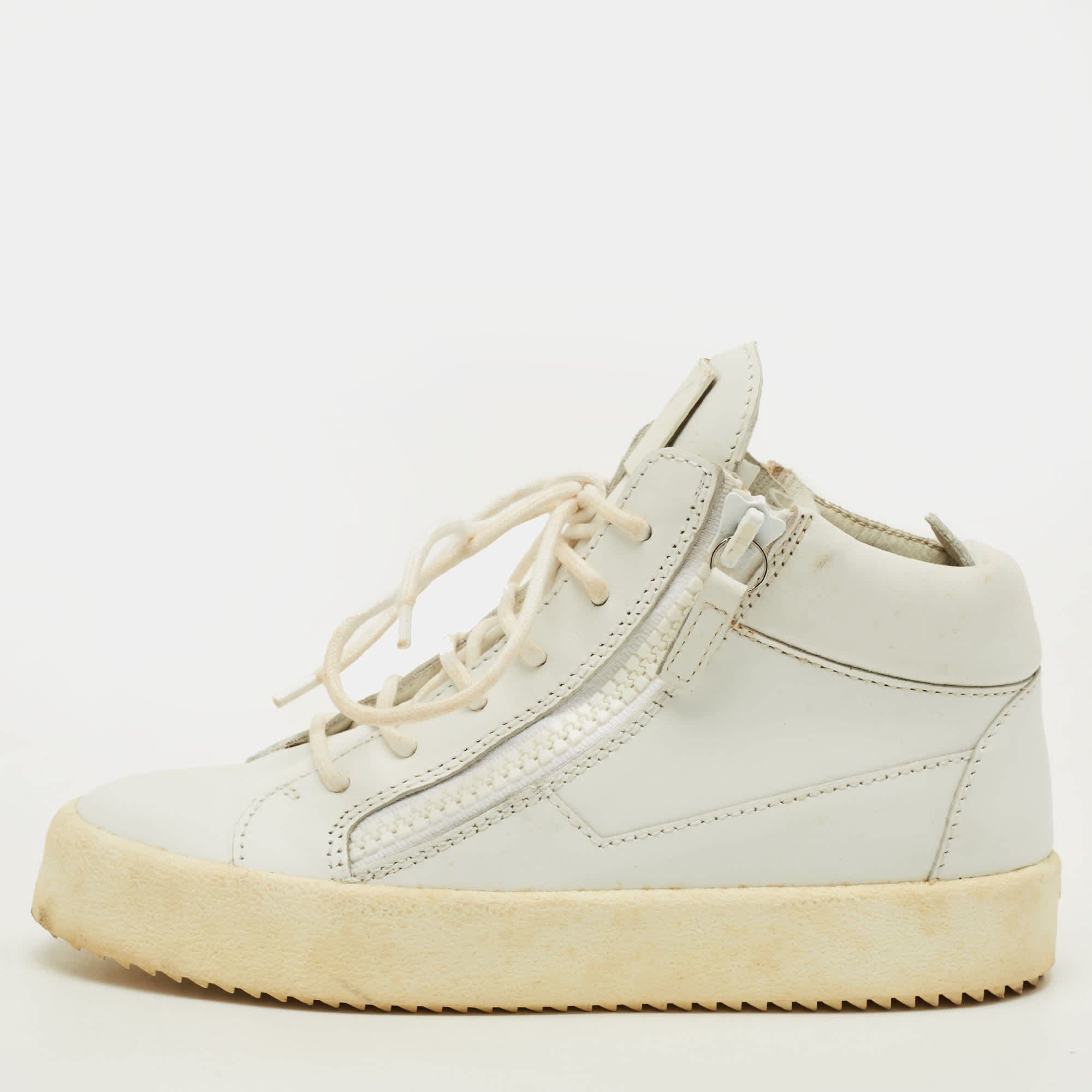 Giuseppe Zanotti Kriss