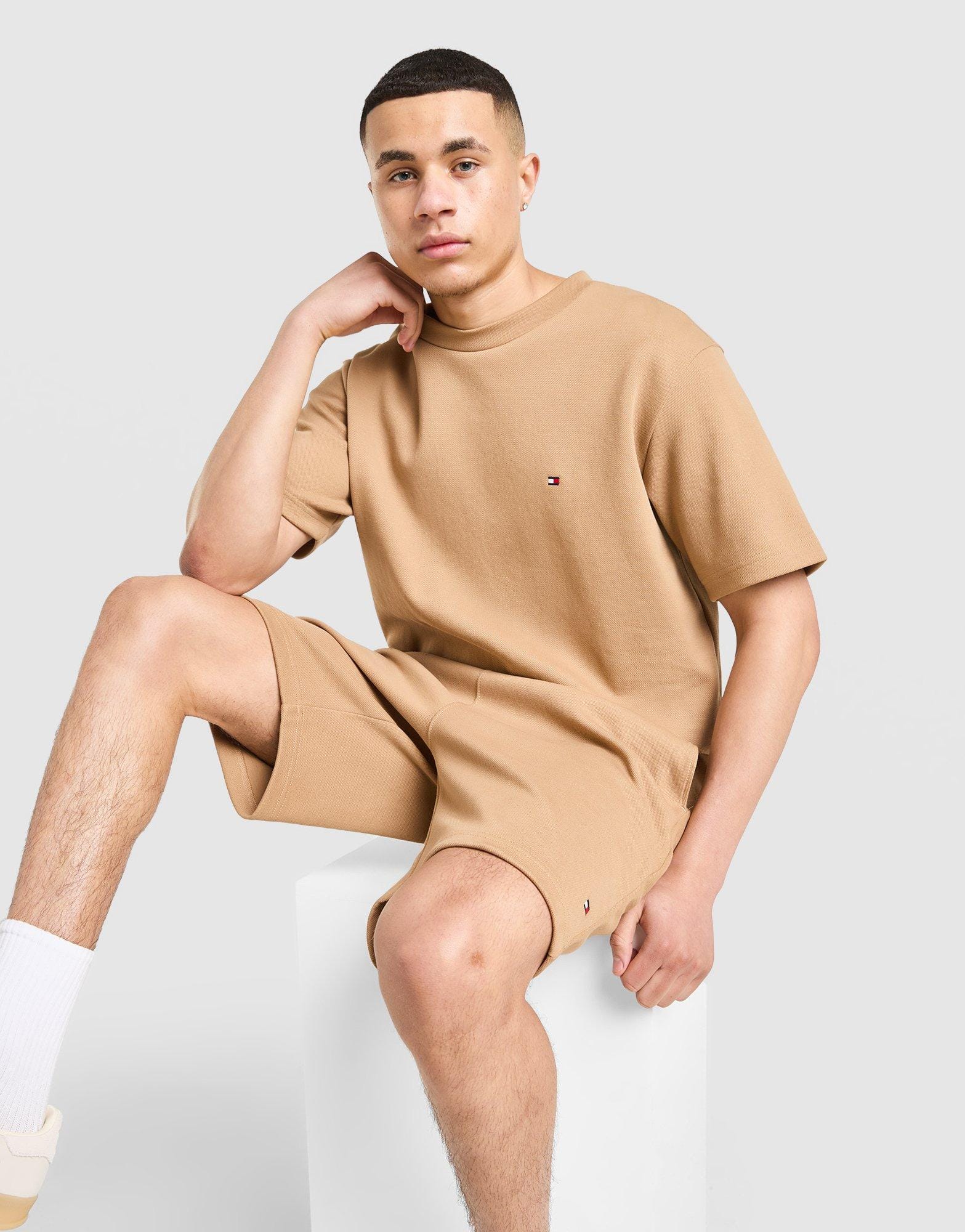 Tommy Hilfiger Small Logo T - Shirt