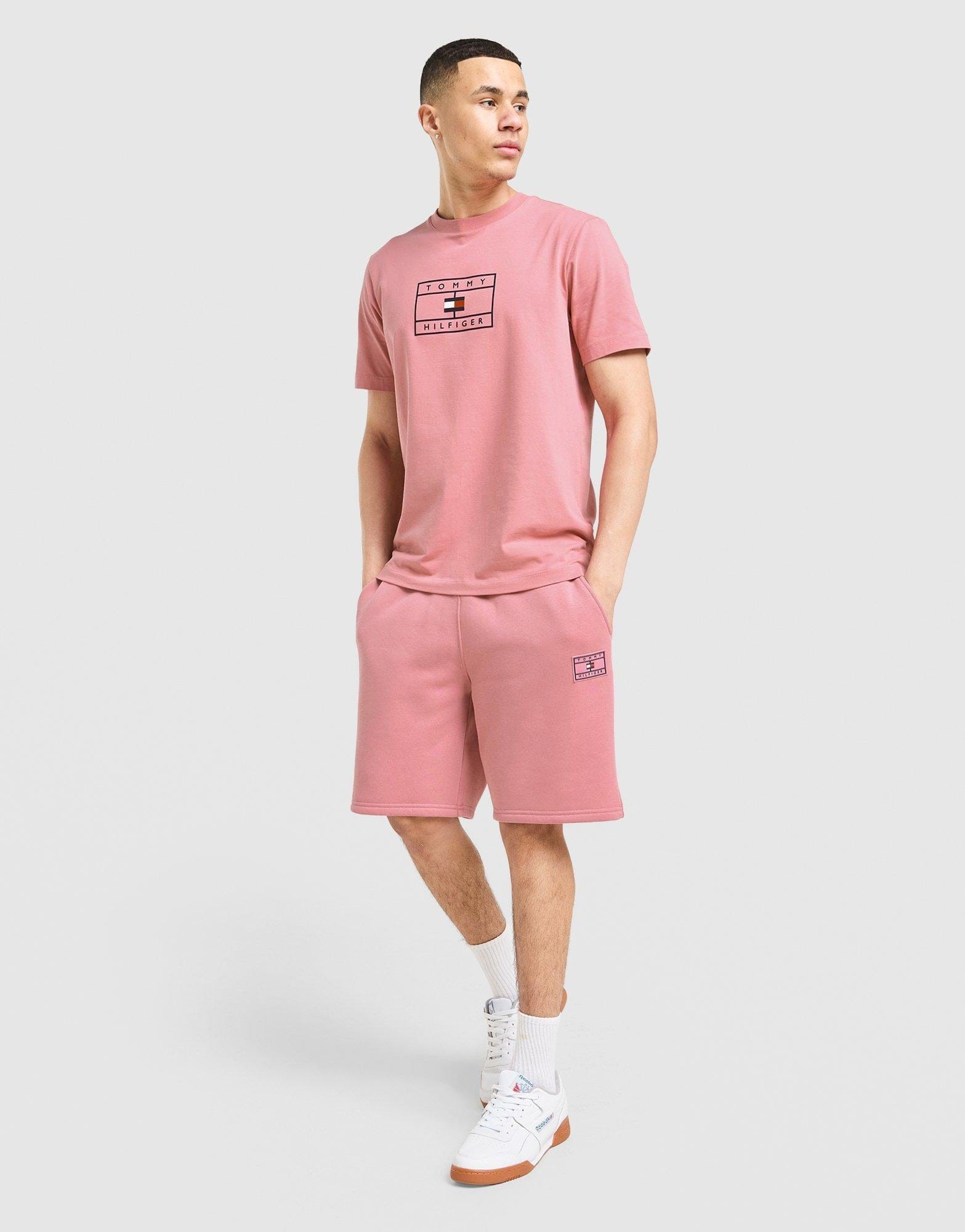 Tommy Hilfiger Large Logo T - Shirt