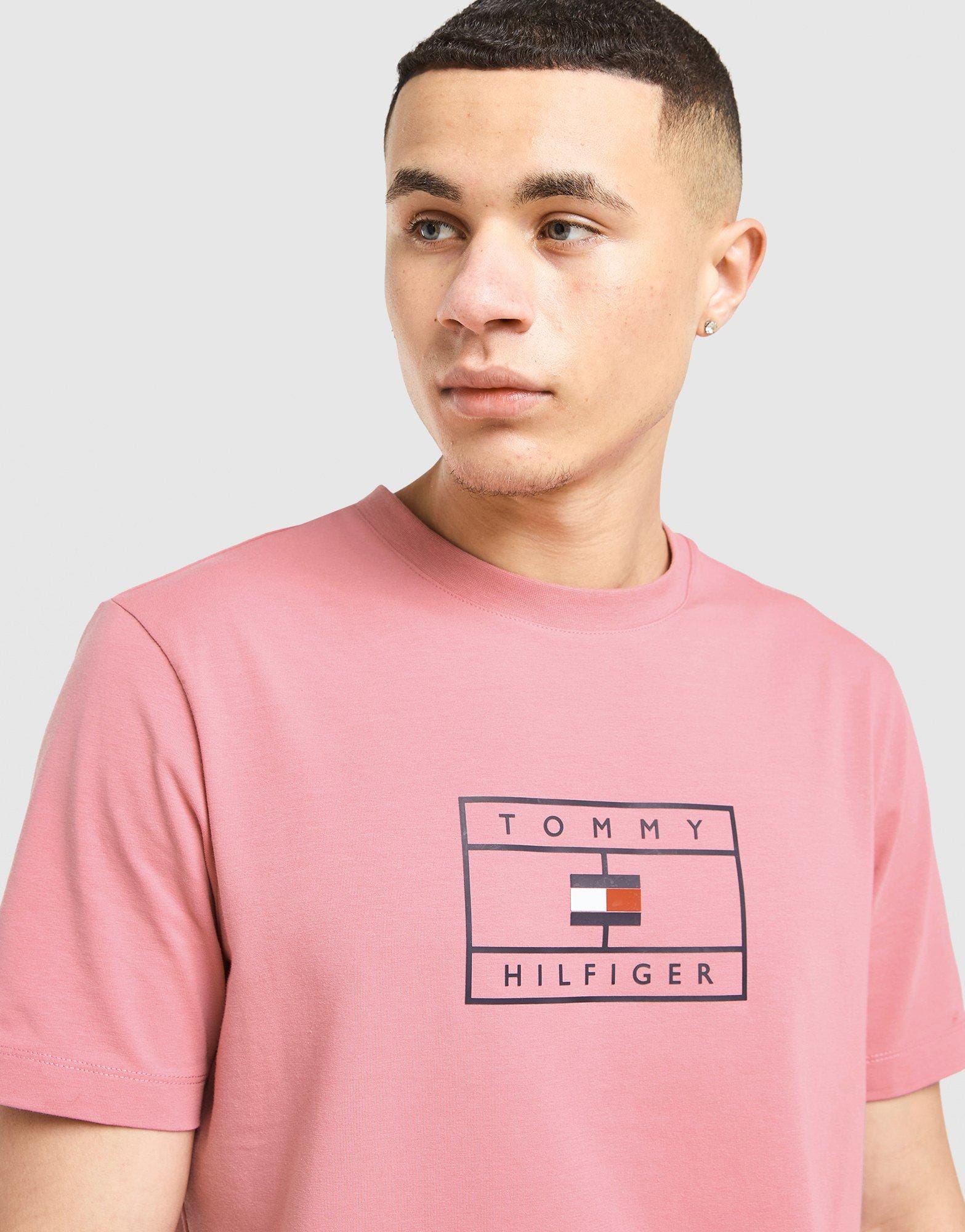 Tommy Hilfiger Large Logo T - Shirt