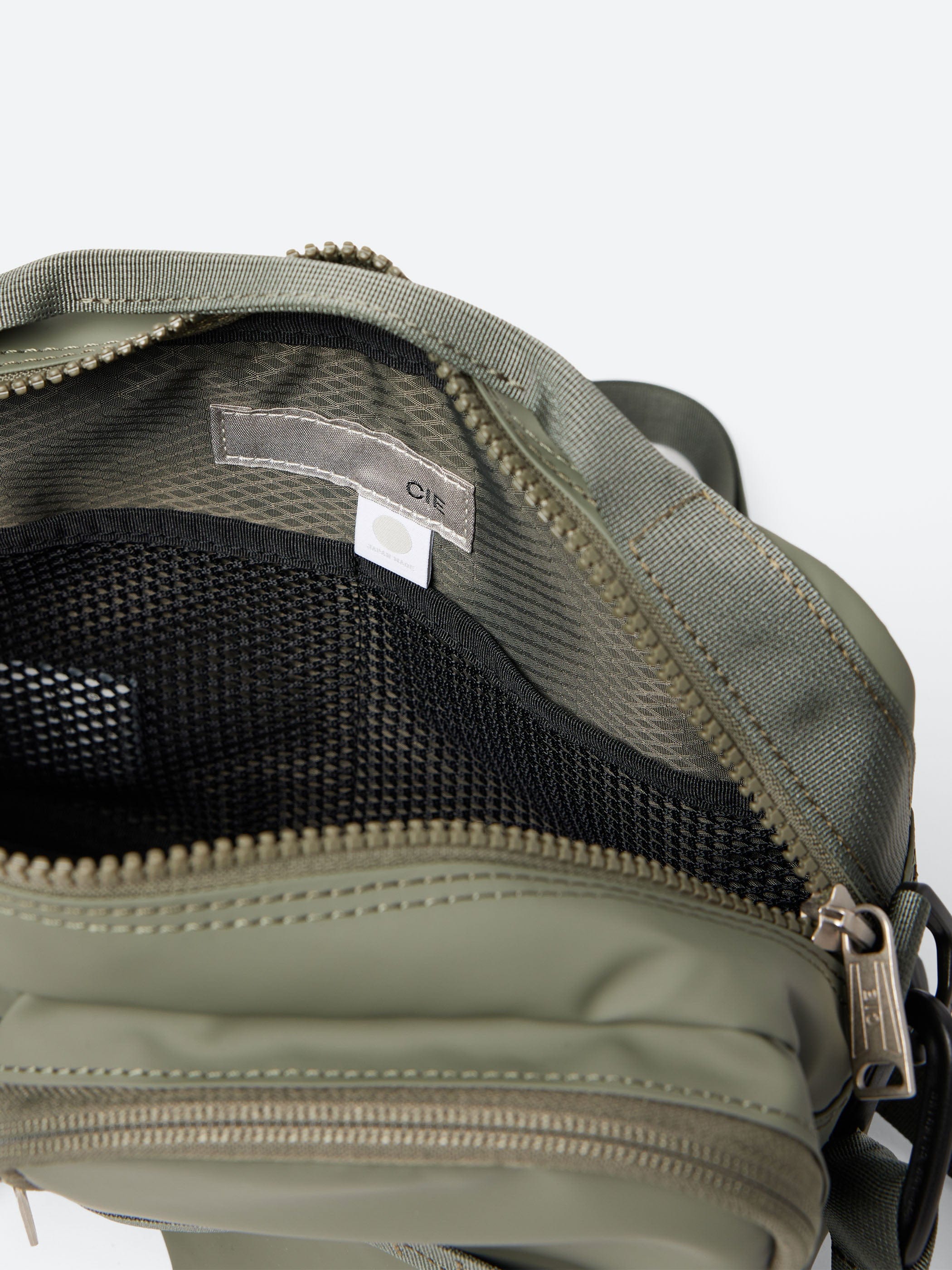 CIE Grid3 Shoulder Bag - 03 (M)