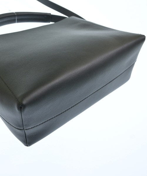 Flattered Shoulder bags