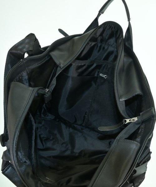 United Arrows Shoulder bags
