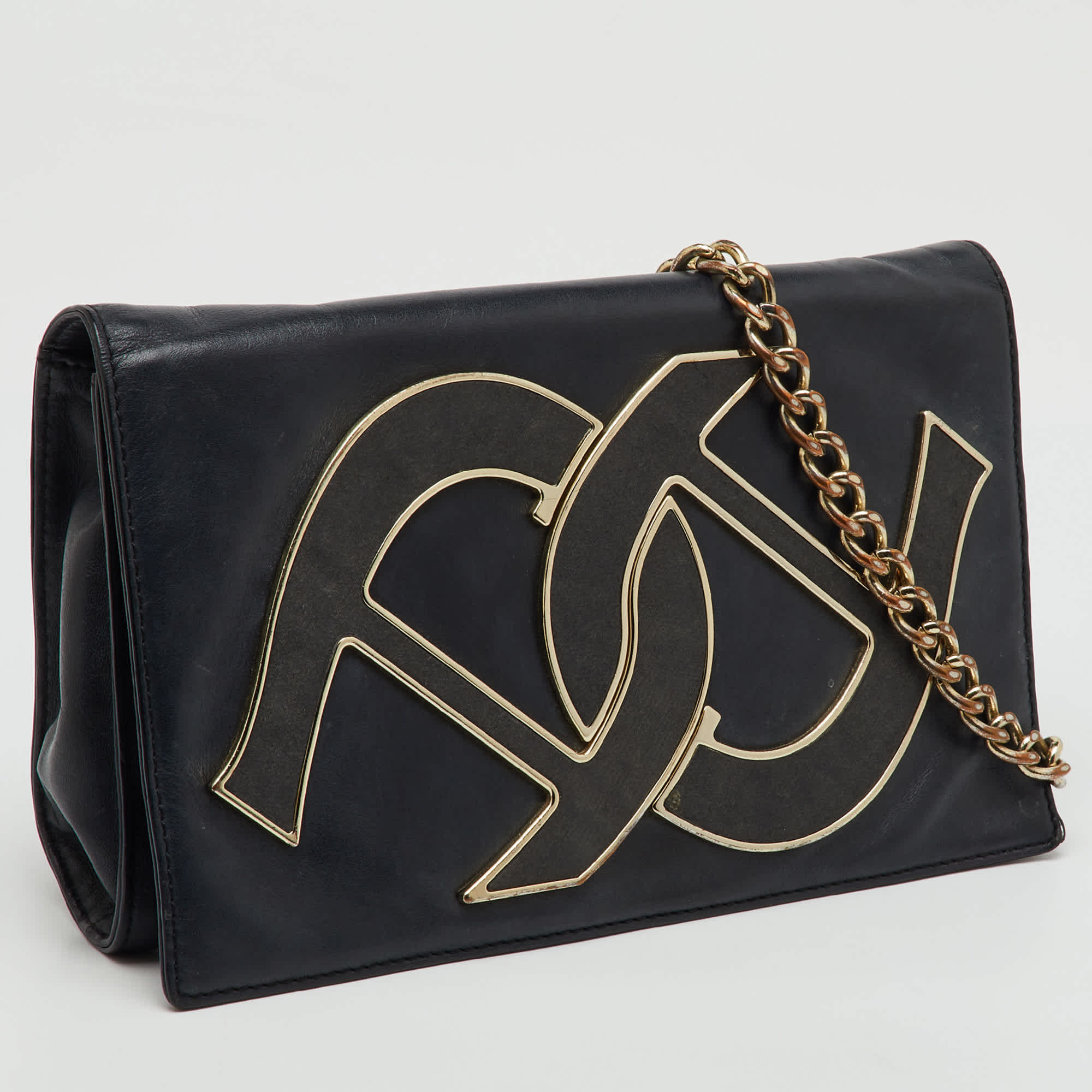 Aigner Black Leather Logo Flap Chain Shoulder Bag