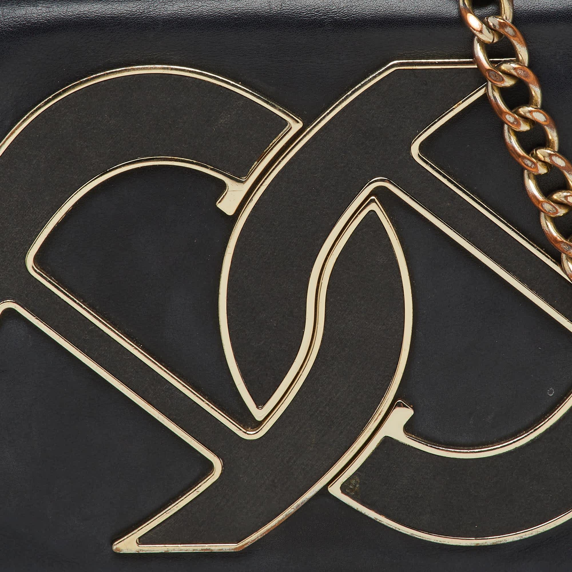 Aigner Black Leather Logo Flap Chain Shoulder Bag