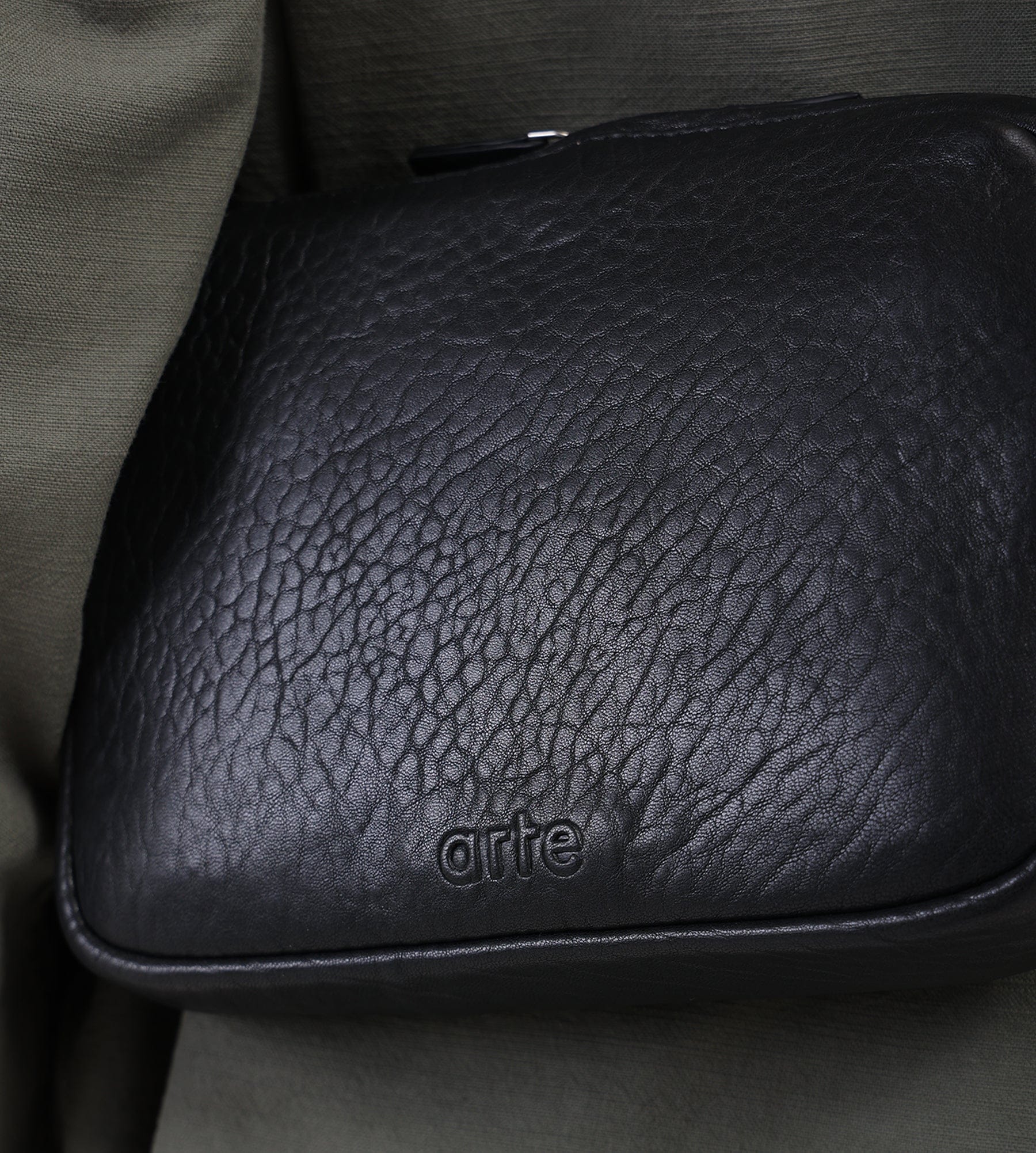 Arte Antwerp Leather Baka Bag Black