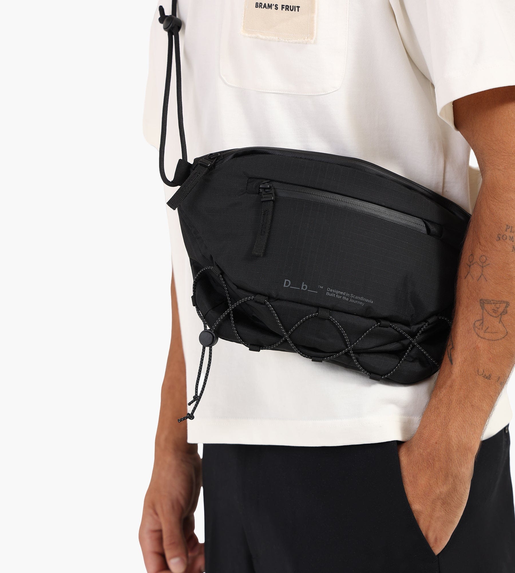 D__b__™ Roamer Pro Sling Bag 6 l Black