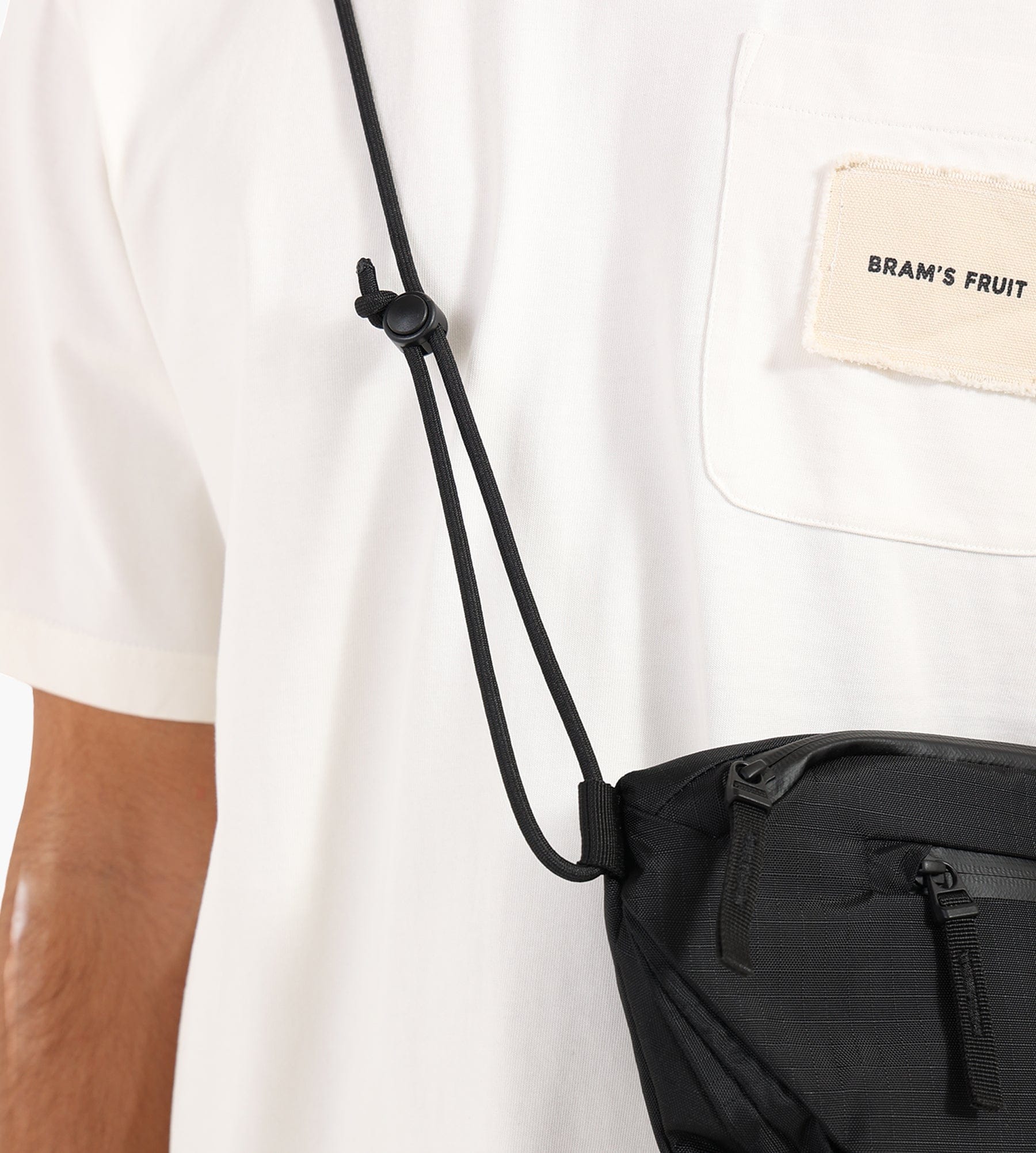 D__b__™ Roamer Pro Sling Bag 6 l Black