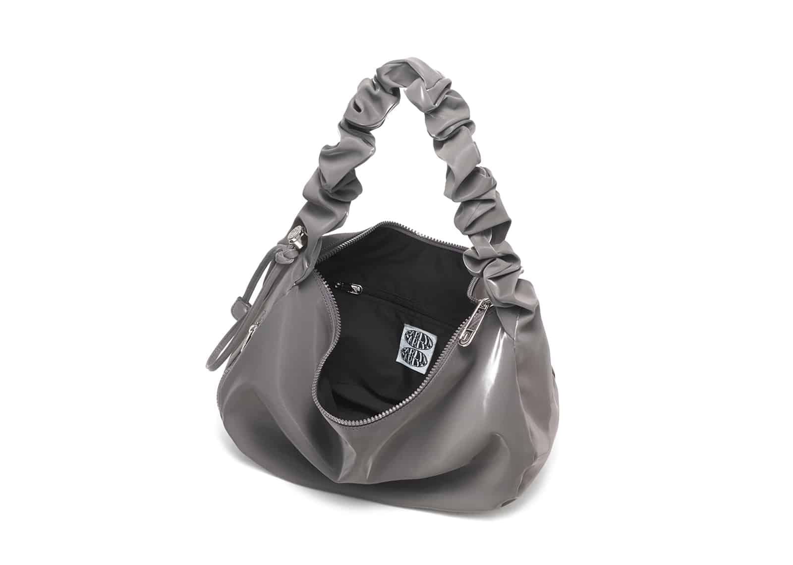 Carlyn Babe M Bag Glossy Gray H73104020