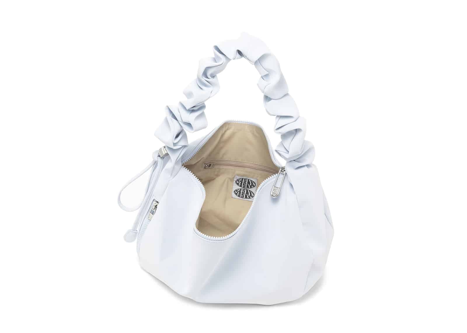 Carlyn Babe M Bag Light Blue H73104020