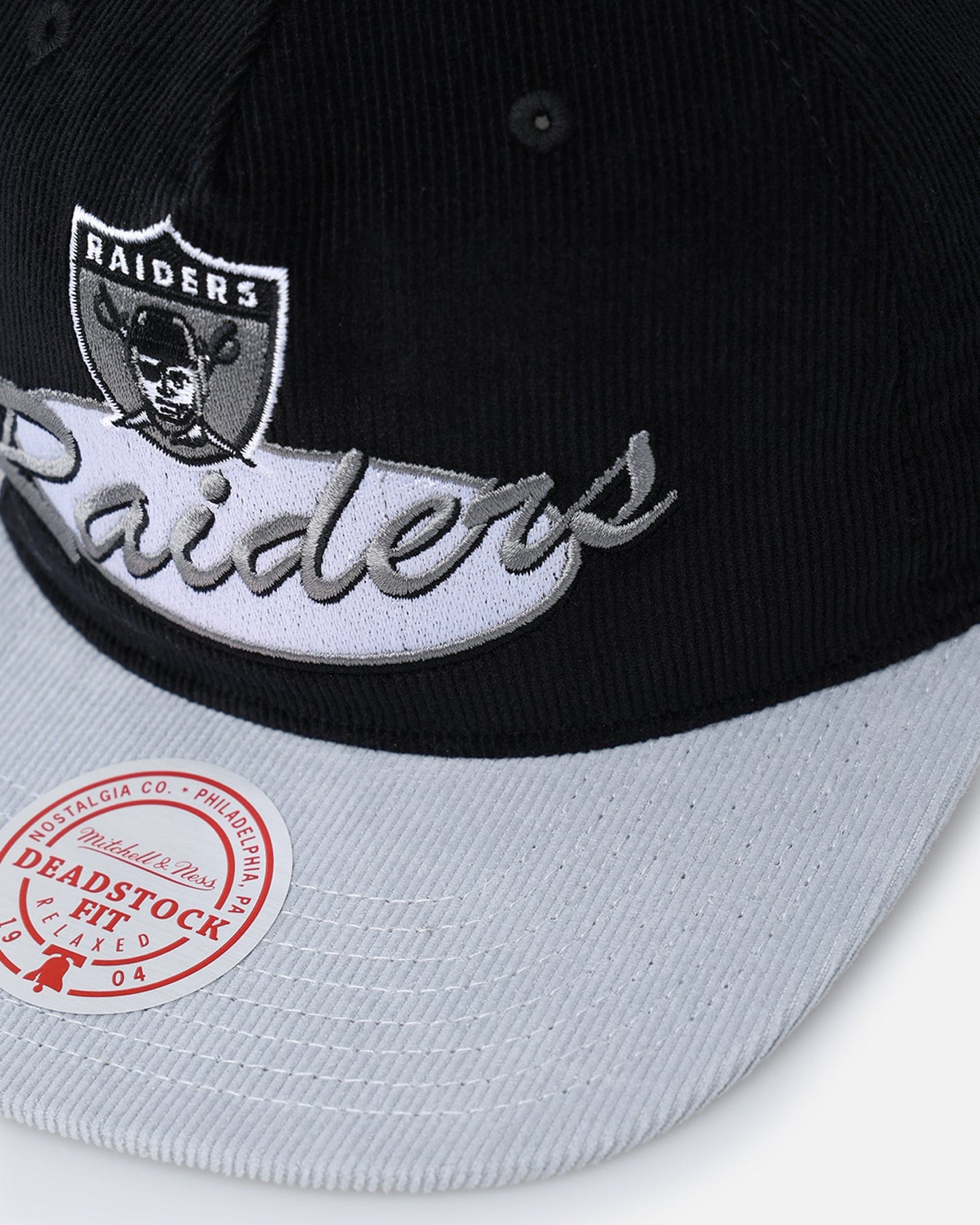 Mitchell & NESS Las Vegas Raiders Centre Circle Origin Snapback Black/Grey