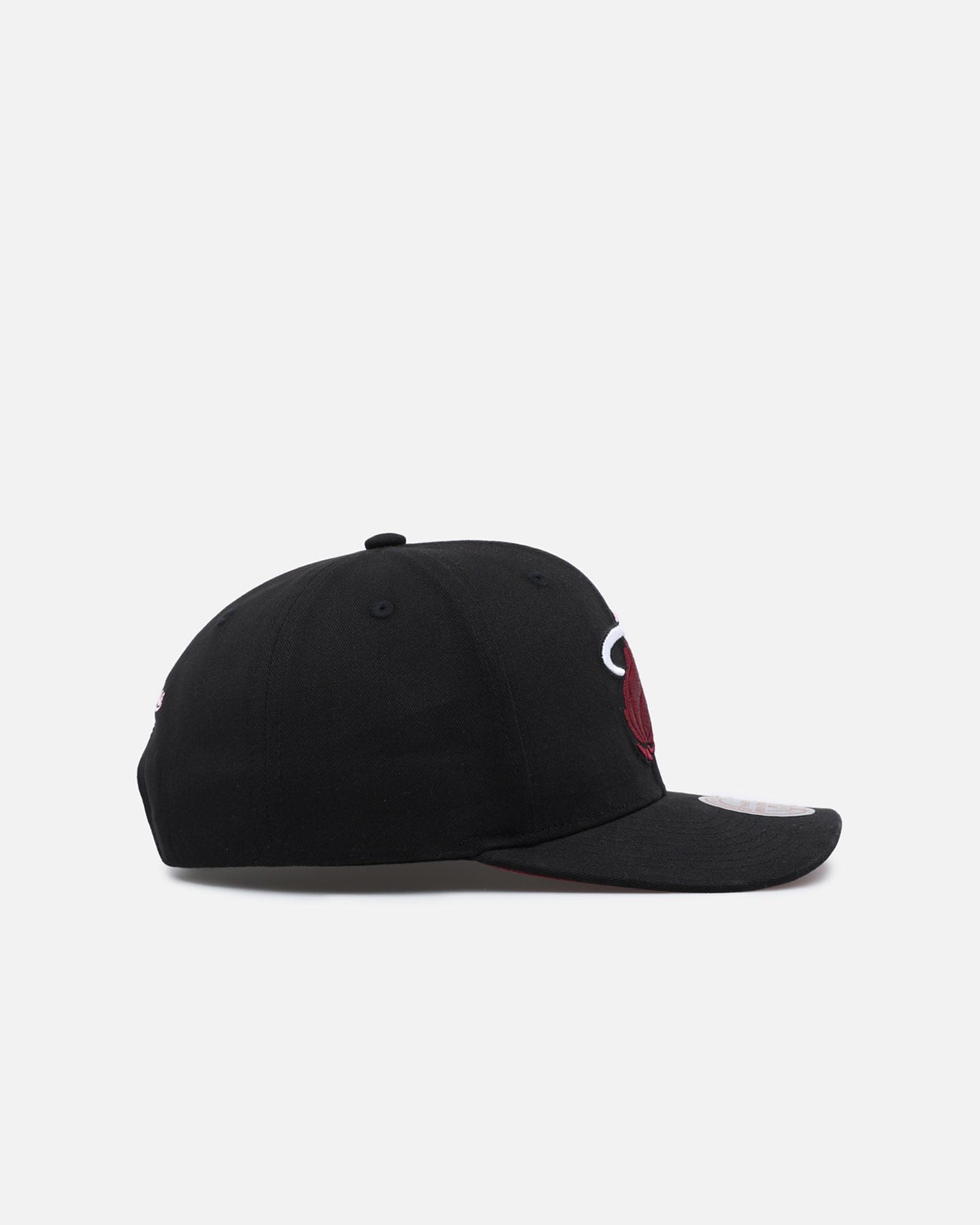Mitchell & NESS Miami Heat Love & Devotion Pro Crown Snapback Black