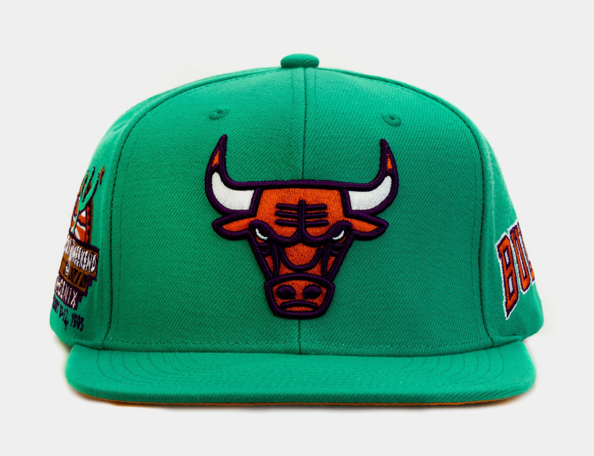 Mitchell & NESS Chicago Bulls Desert Green Snapback Mens Hat (Green)