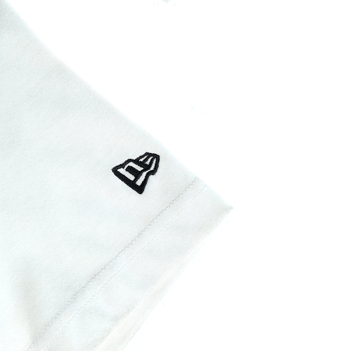 New Era SS T-Shirt MOUNTAINS OUTDOOR WHITE