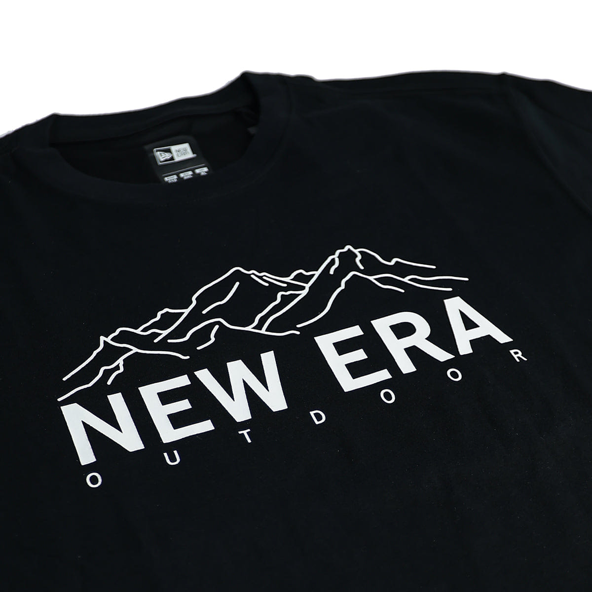 New Era SS T-Shirt MOUNTAINS OUTDOOR BLACK