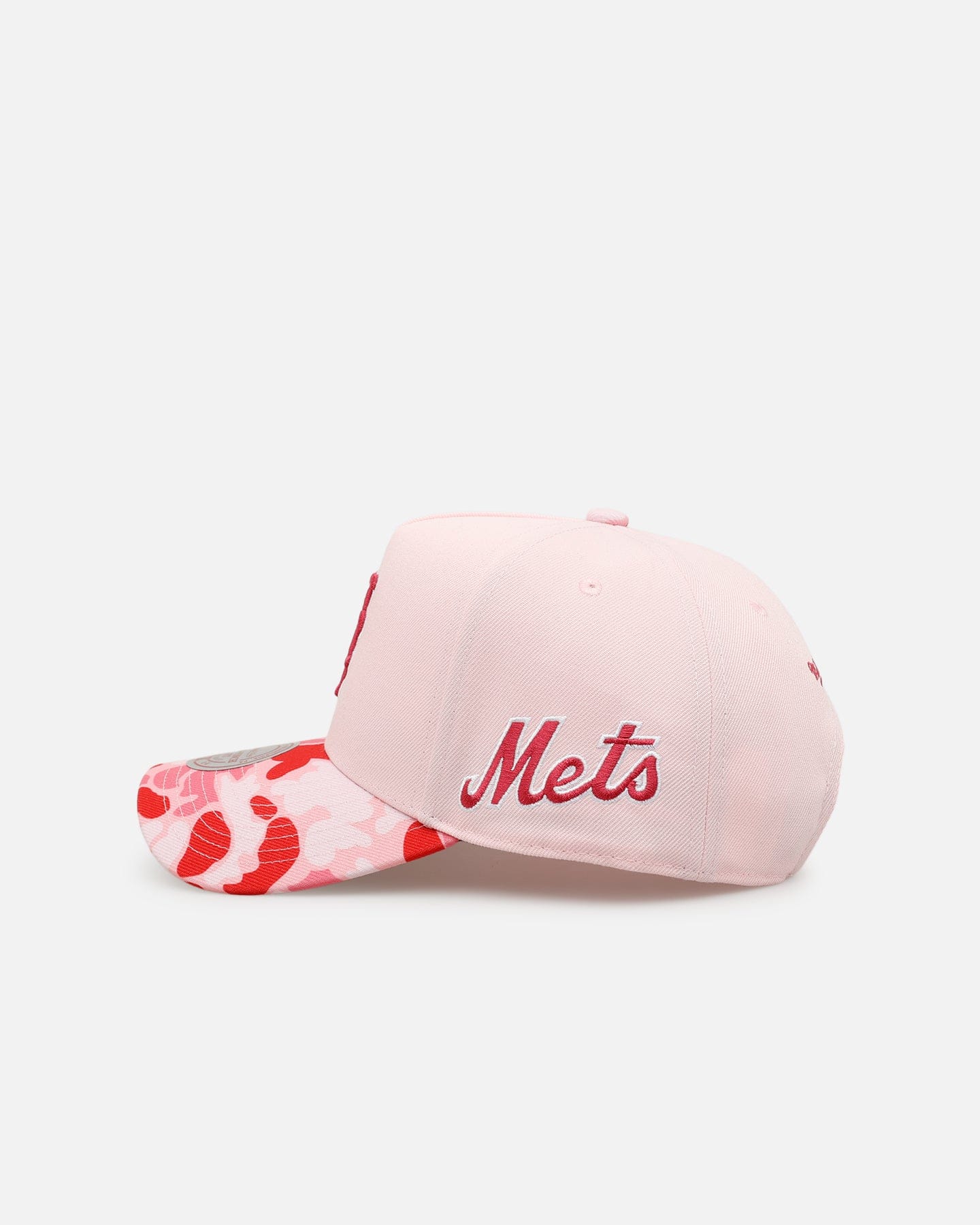 Mitchell & NESS New York Mets Pink Camo Pro Pinch Snapback Pink