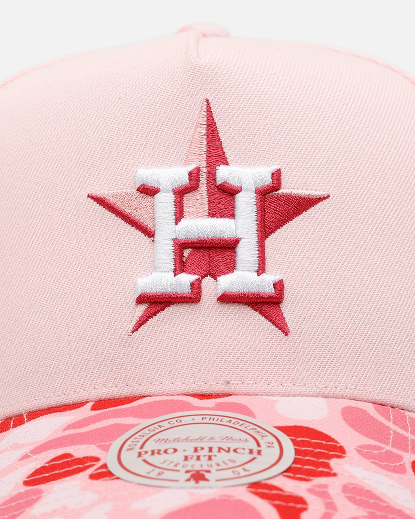 Mitchell & NESS Houston Astros Pink Camo Pro Pinch Snapback Pink