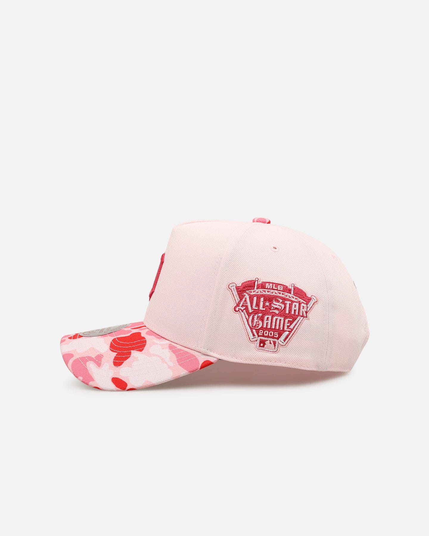 Mitchell & NESS Detroit Tigers Pink Camo Pro Pinch Snapback Pink