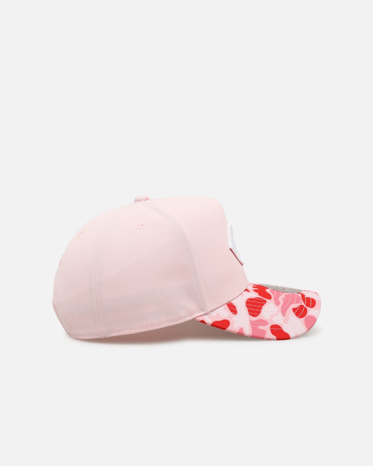 Mitchell & NESS Cincinnati Reds Pink Camo Pro Pinch Snapback Pink