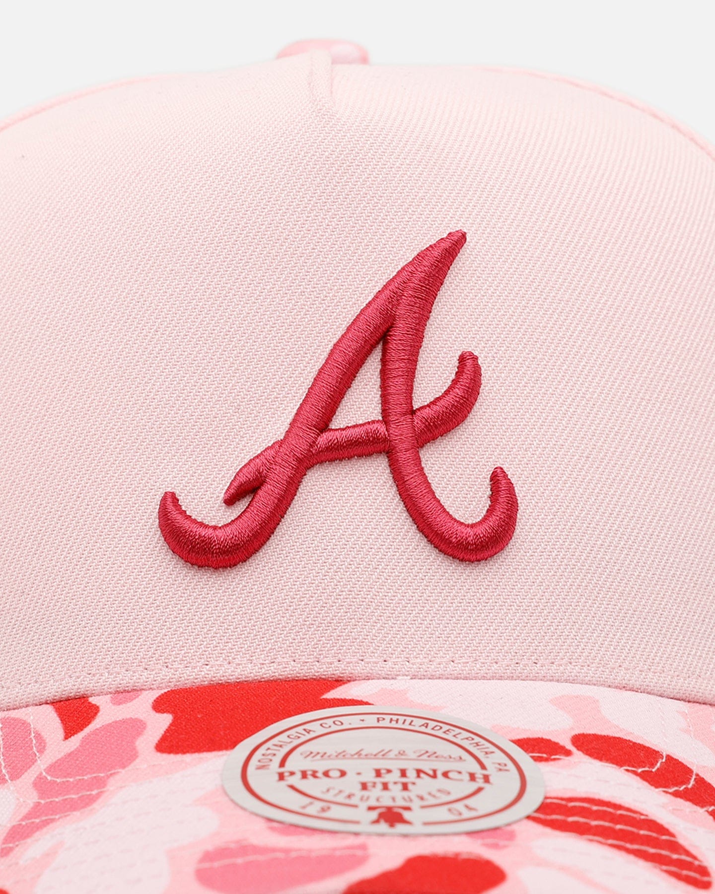 Mitchell & NESS Atlanta Braves Pink Camo Pro Pinch Snapback Pink