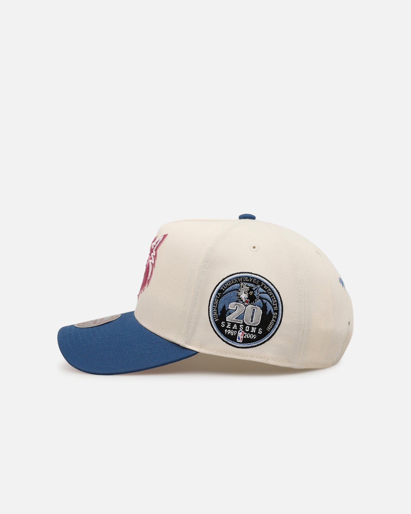 Mitchell & NESS Minnesota Timberwolves Pink Team Logo Pro Pinch Snapback Off White