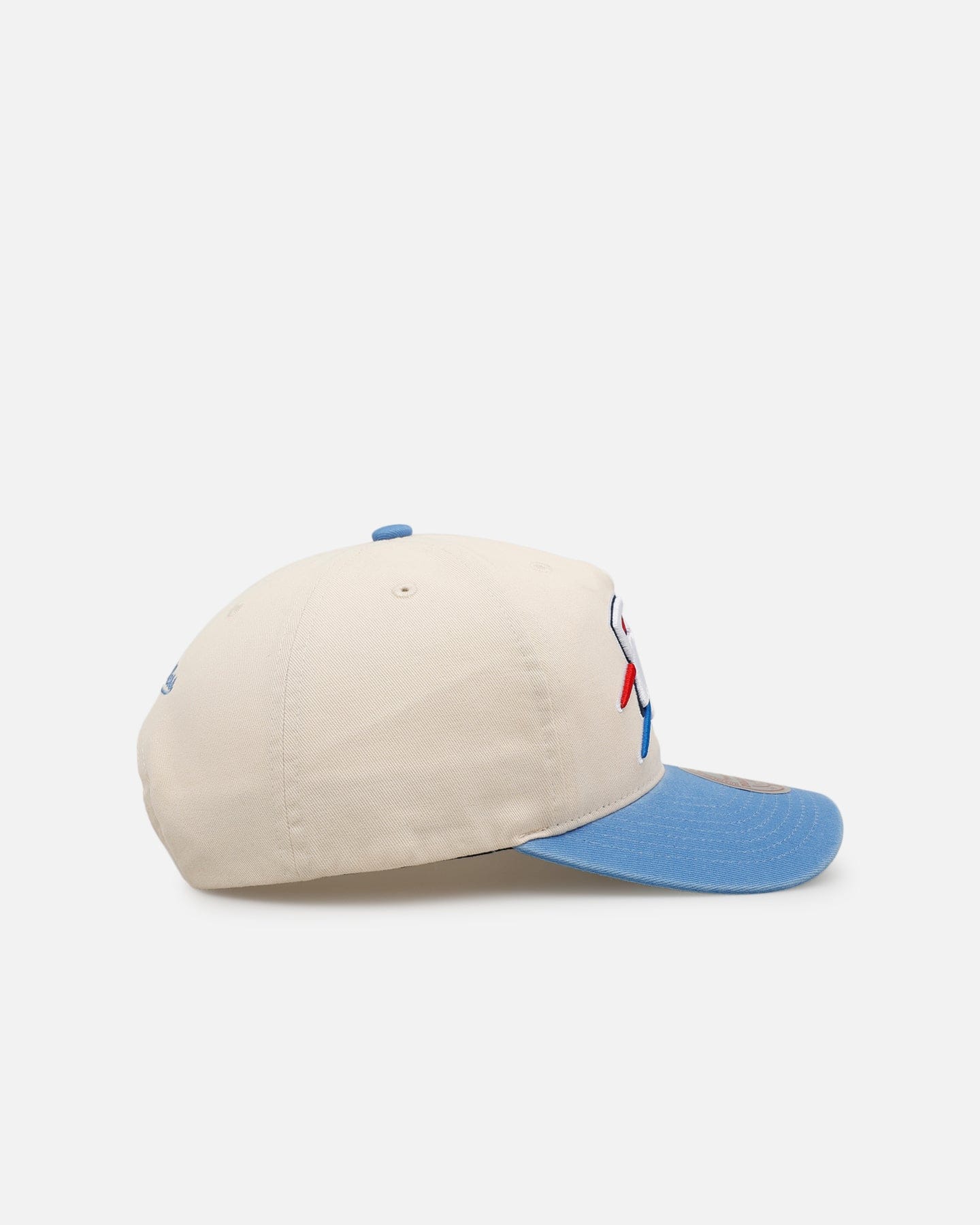 Mitchell & NESS Oklahoma City Thunder Washed Cotton Deadstock Snapback Off White
