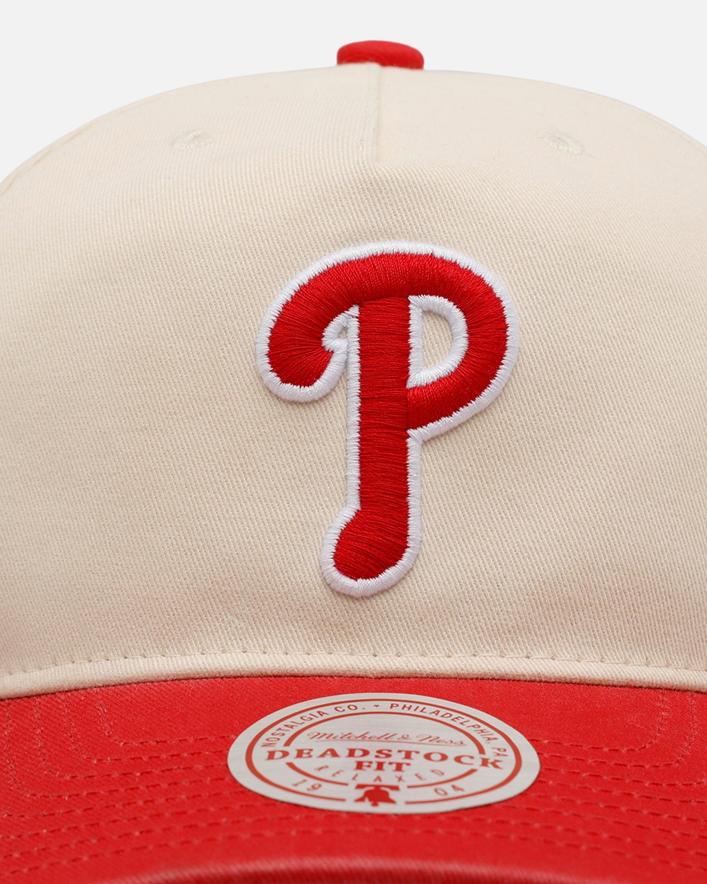 Mitchell & NESS Philadelphia Phillies Washed Cotton Deadstock Snapback Off White