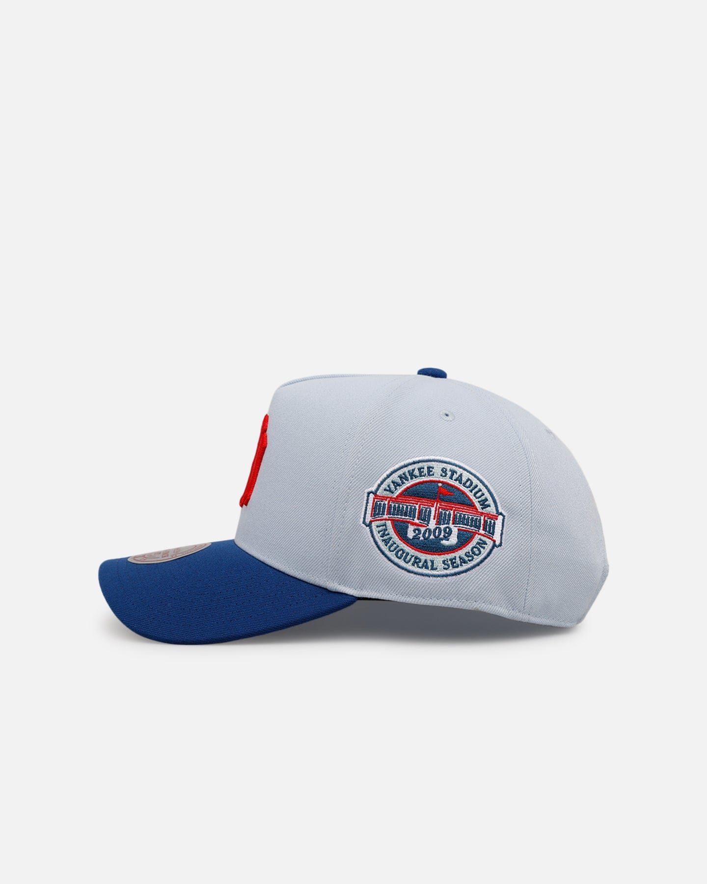 Mitchell & NESS New York Yankees Cherry Logo Pro Pinch Snapback Cherry