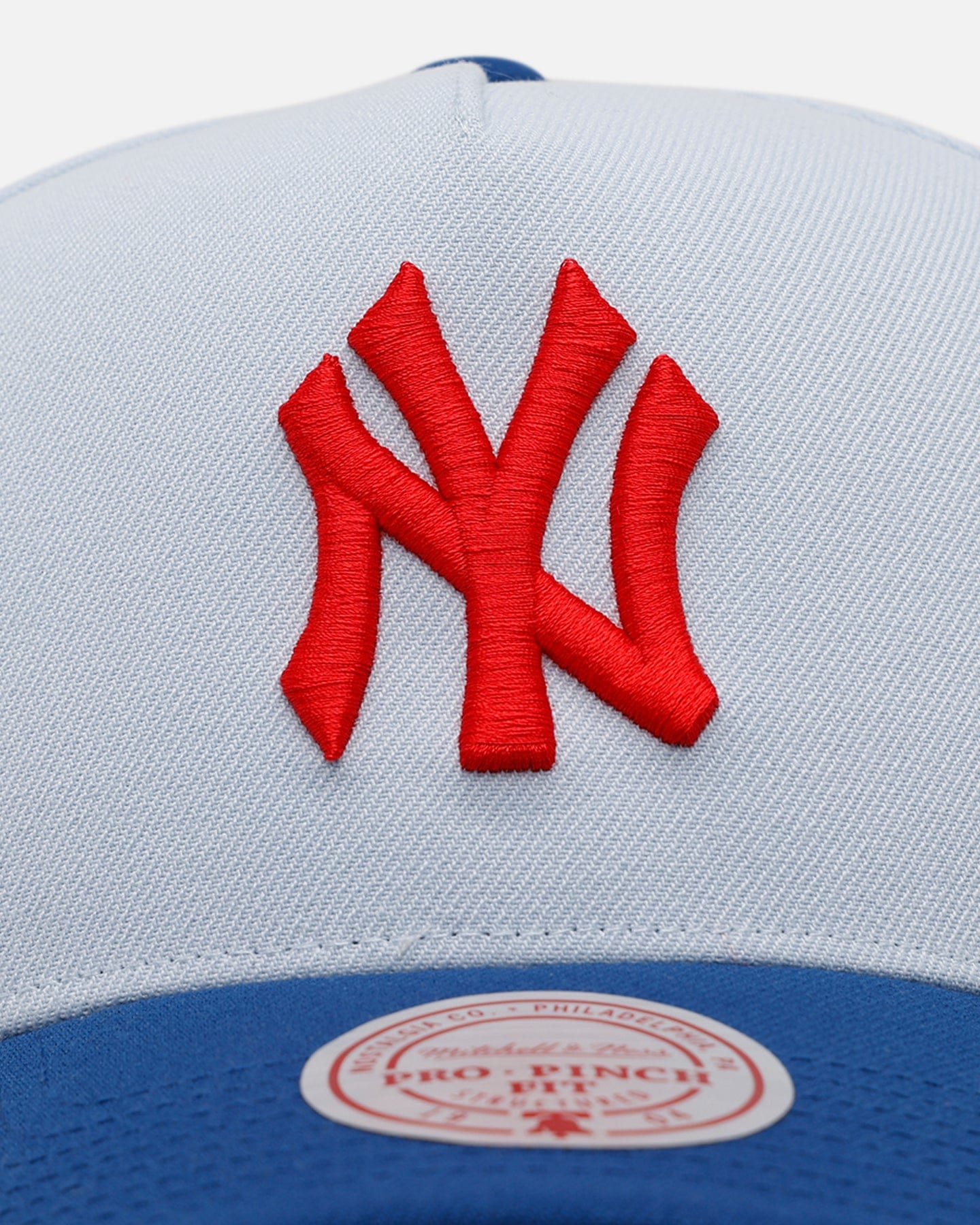 Mitchell & NESS New York Yankees Cherry Logo Pro Pinch Snapback Cherry