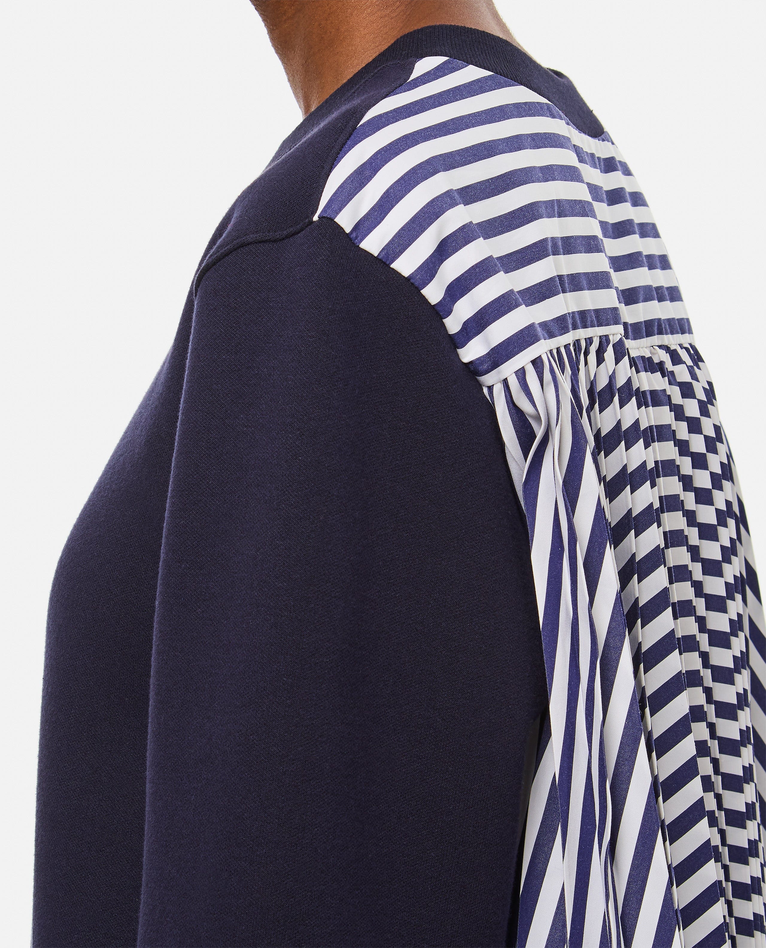 Sacai FELPA CON RETRO TESSUTO PLISSETTATO