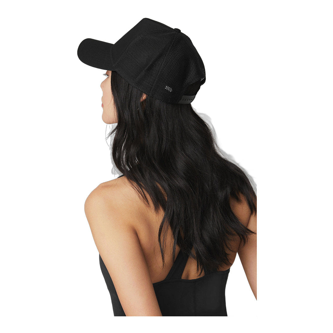 ALO Yoga alo District Trucker Hat - Black