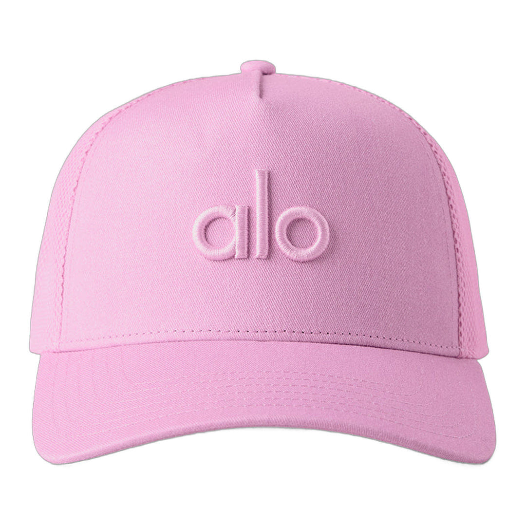 ALO Yoga alo District Trucker Hat - Candy Heart Pink
