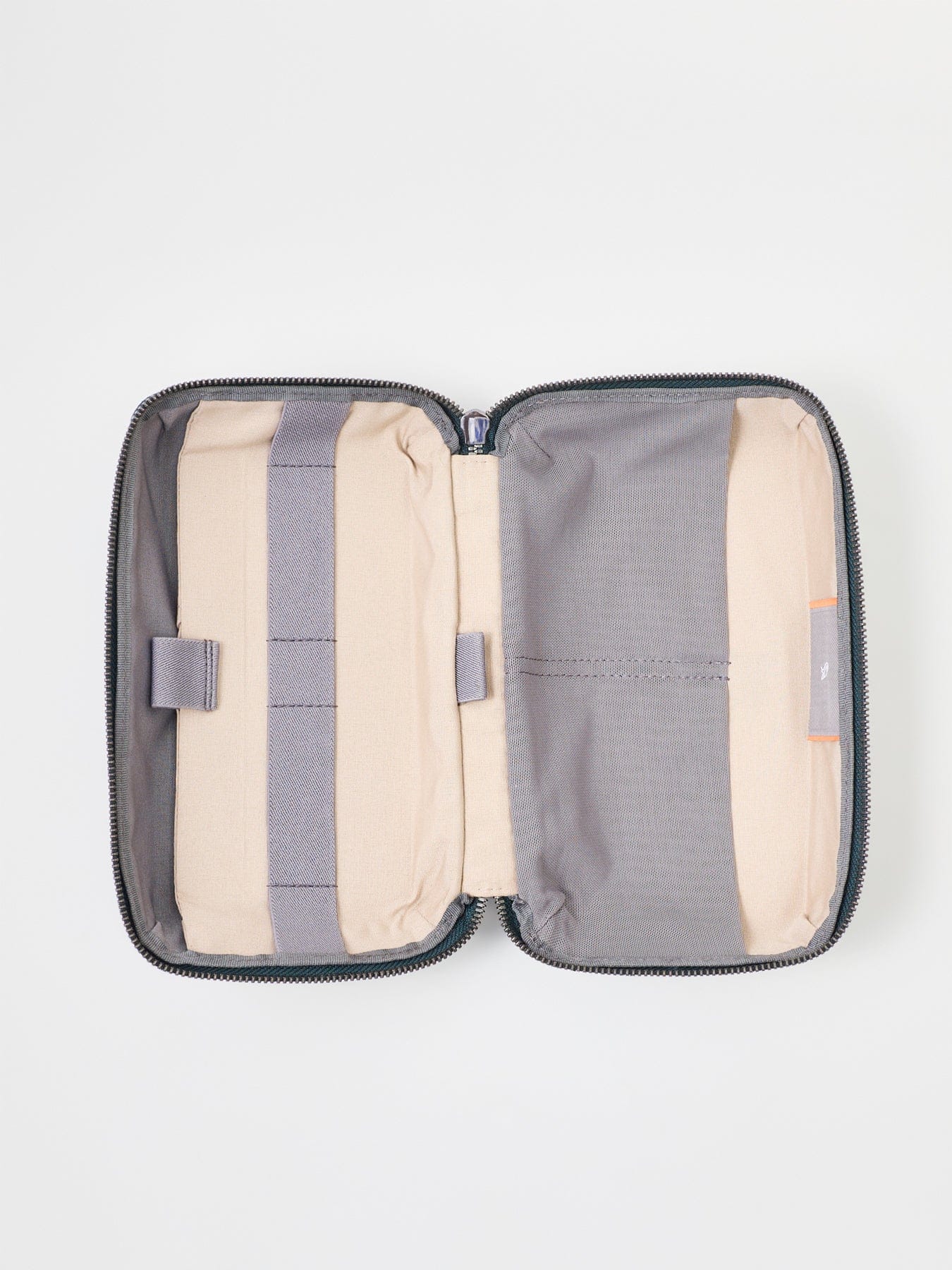 Bellroy Tech Kit Green