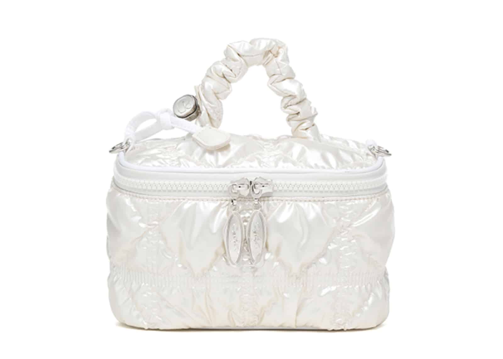 Carlyn Winnie Bag Pearl White H75137010