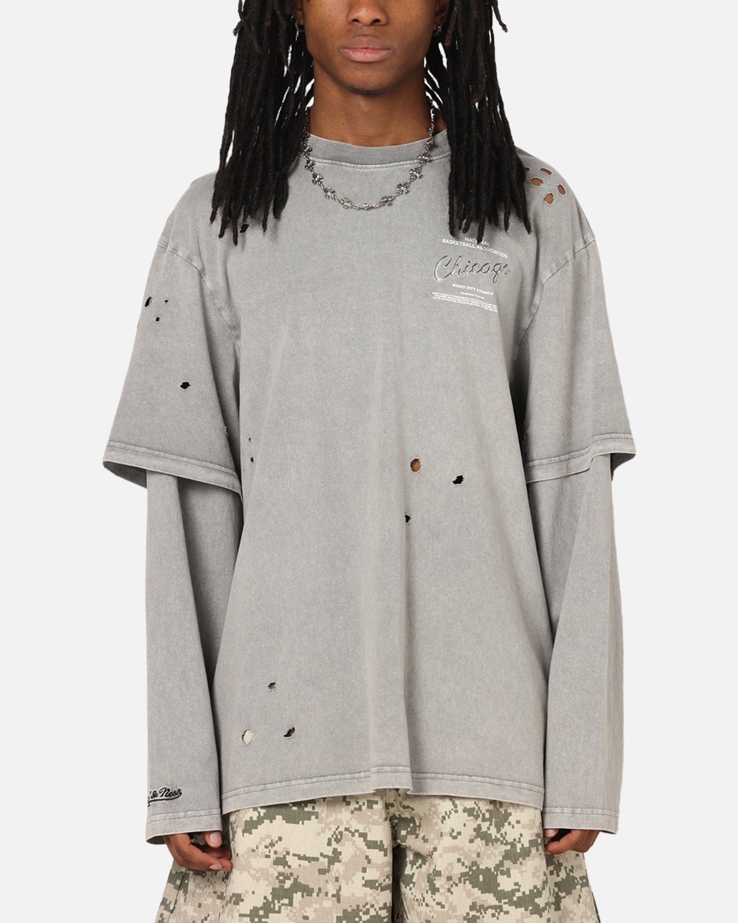 Mitchell & NESS Chicago Bulls Chromed Mock Long Sleeve T - Shirt Gunmental Grey