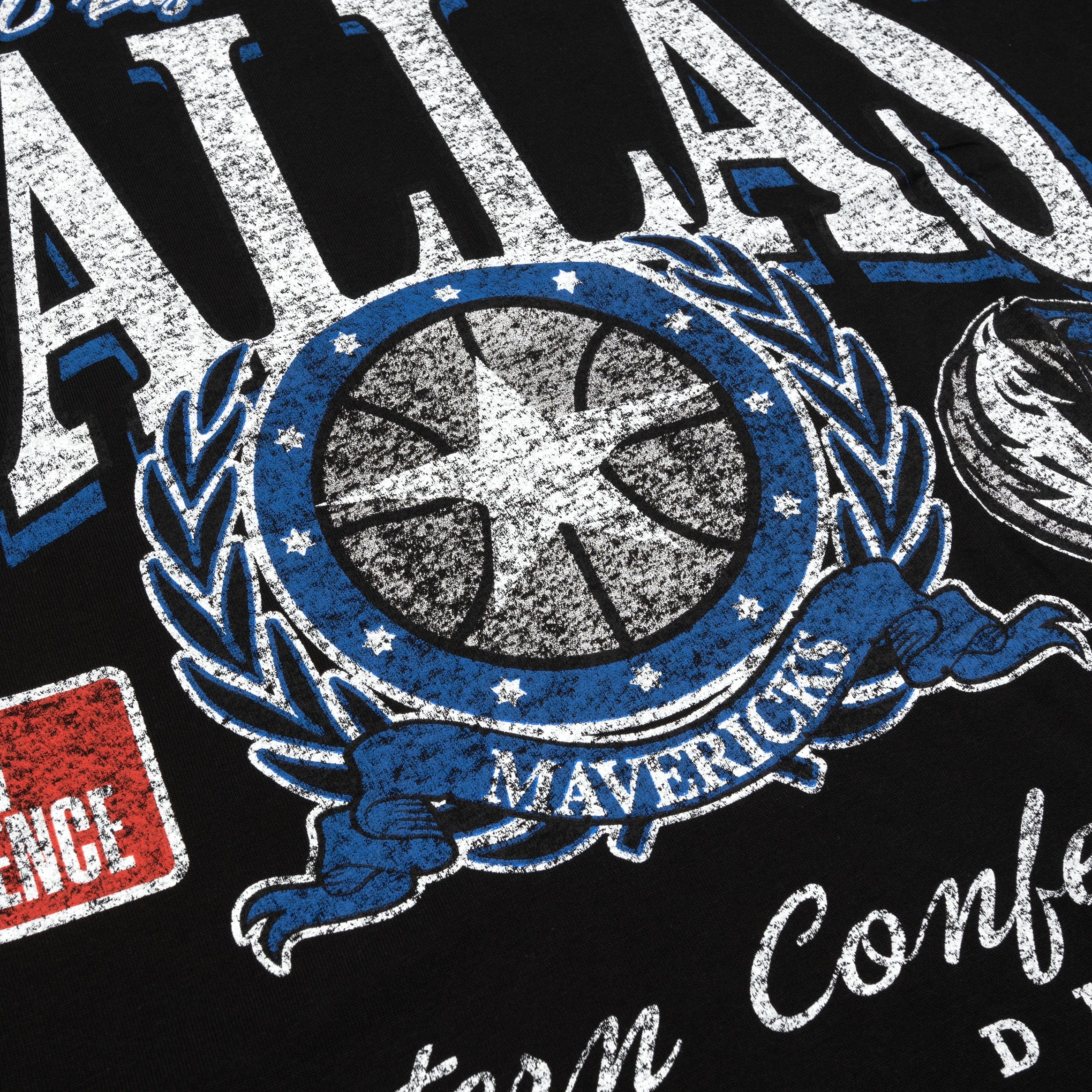 NEW ERA Dallas Mavericks Oversized Mens Short Sleeve Shirt (Black/White)