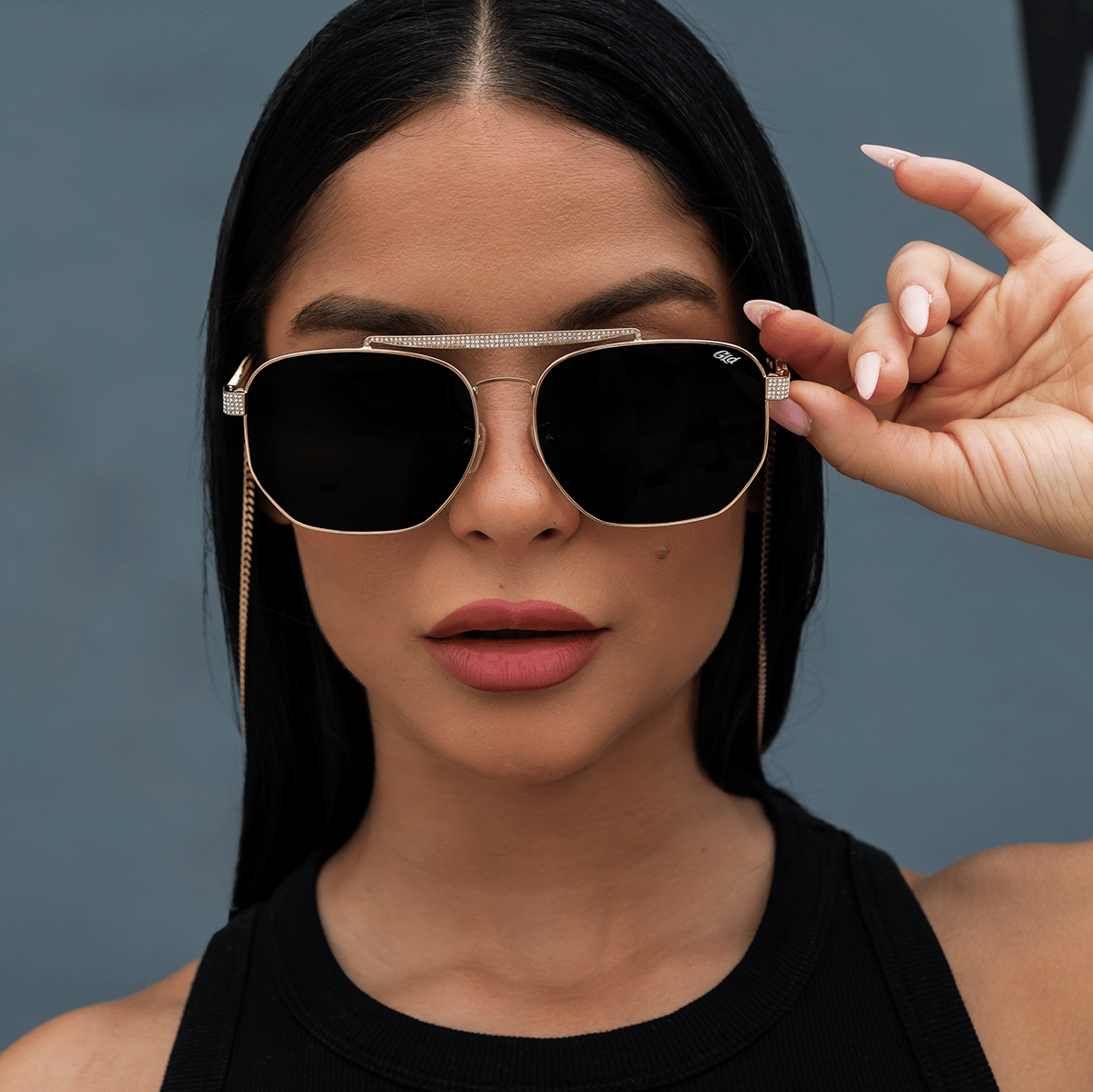 GLD Women The Grove Sunglasses in Yellow Gold with Sunglass Chain