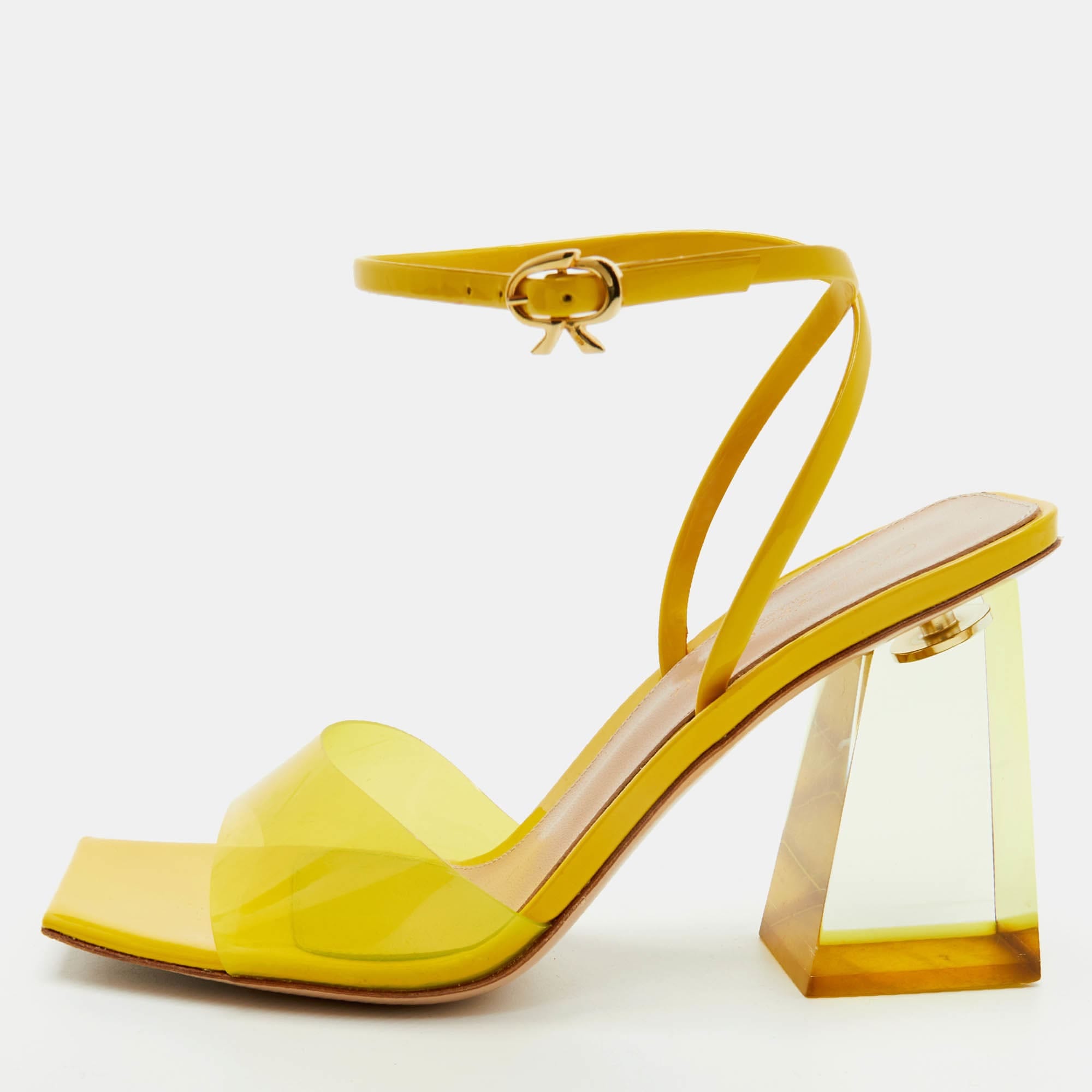 Gianvito Rossi Cosmic