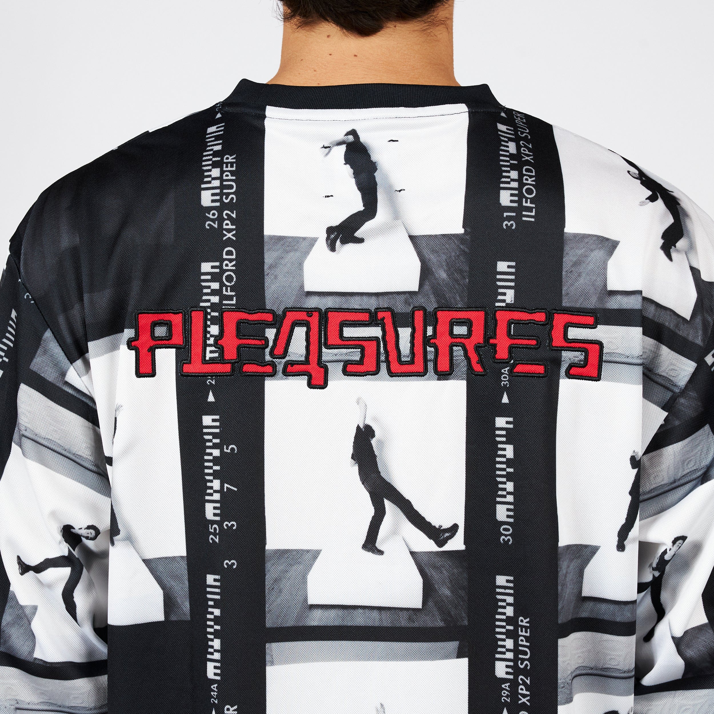 Pleasures DANSE SOCCER JERSEY