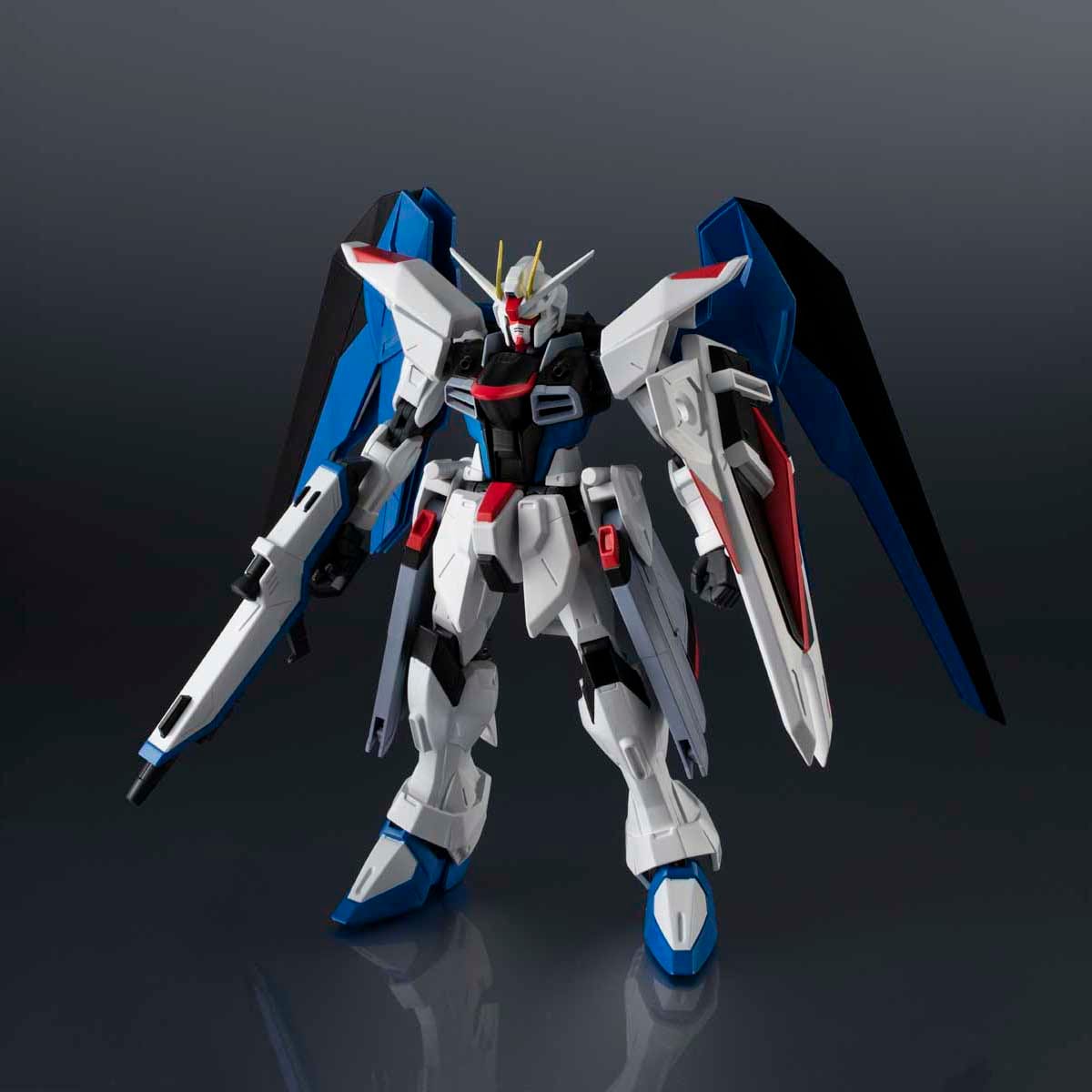 Bandai **Pre Order**Gundam Universe ZGMF - X10A Freedom Gundam RENEWAL Mobile Suit Gundam SEED Action Figure