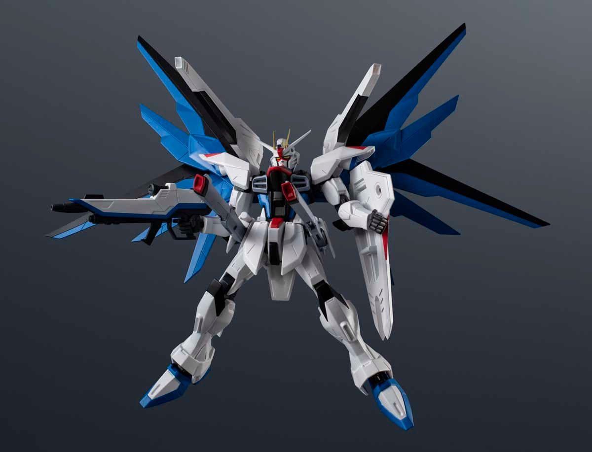 Bandai **Pre Order**Gundam Universe ZGMF - X10A Freedom Gundam RENEWAL Mobile Suit Gundam SEED Action Figure